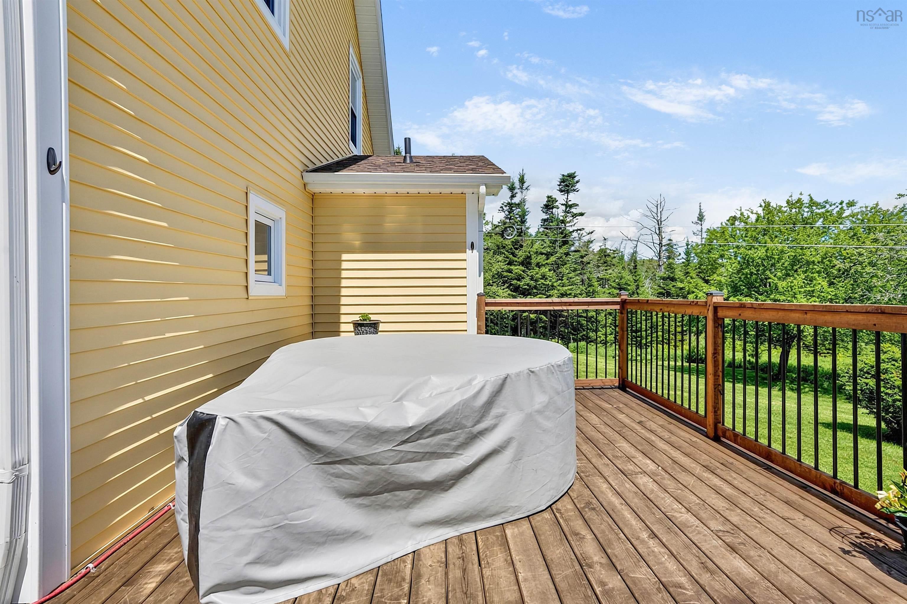 $449,900.00: 689 West Ship Harbour Road, Ship Harbour
