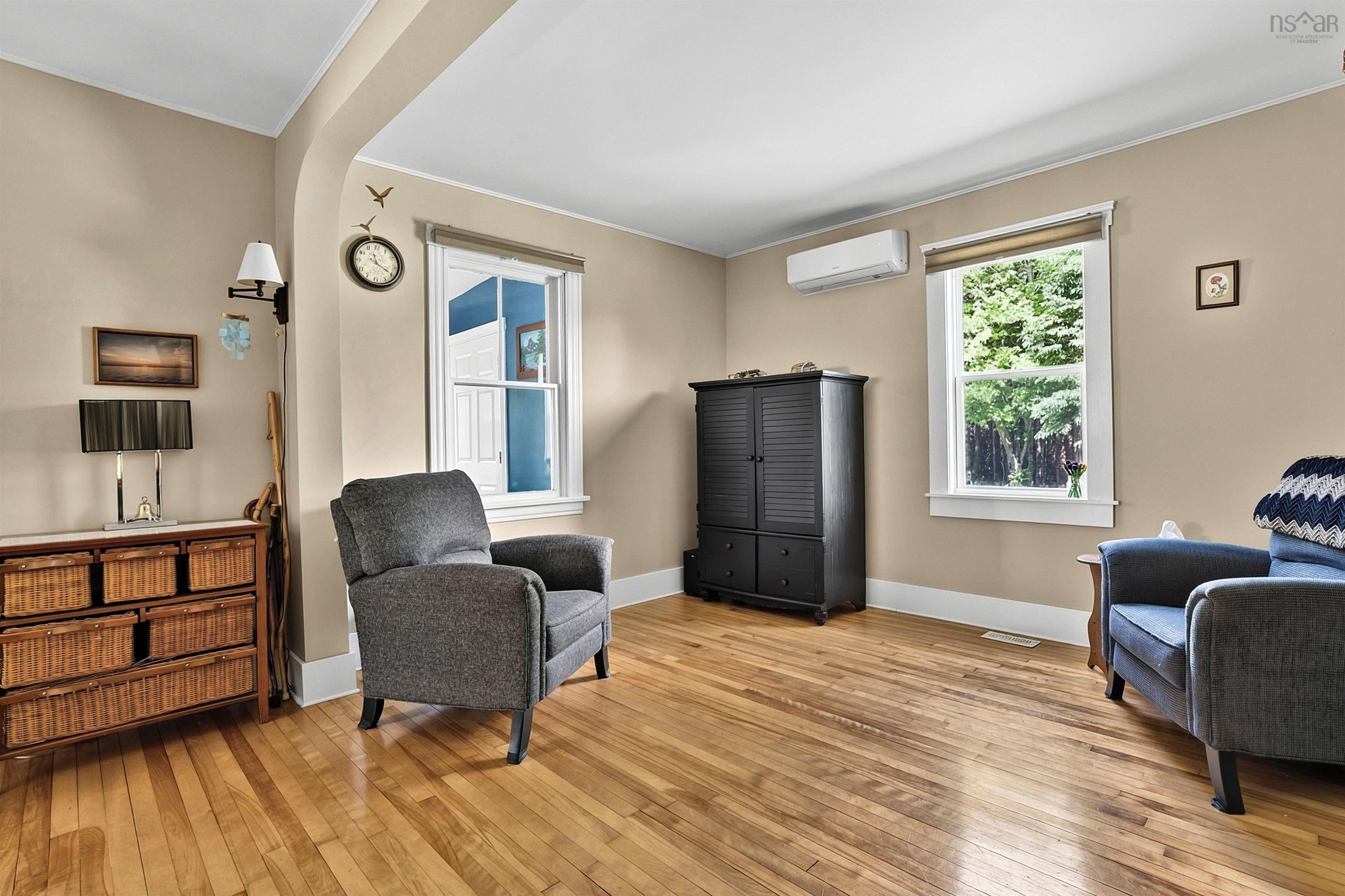 $449,900.00: 689 West Ship Harbour Road, Ship Harbour
