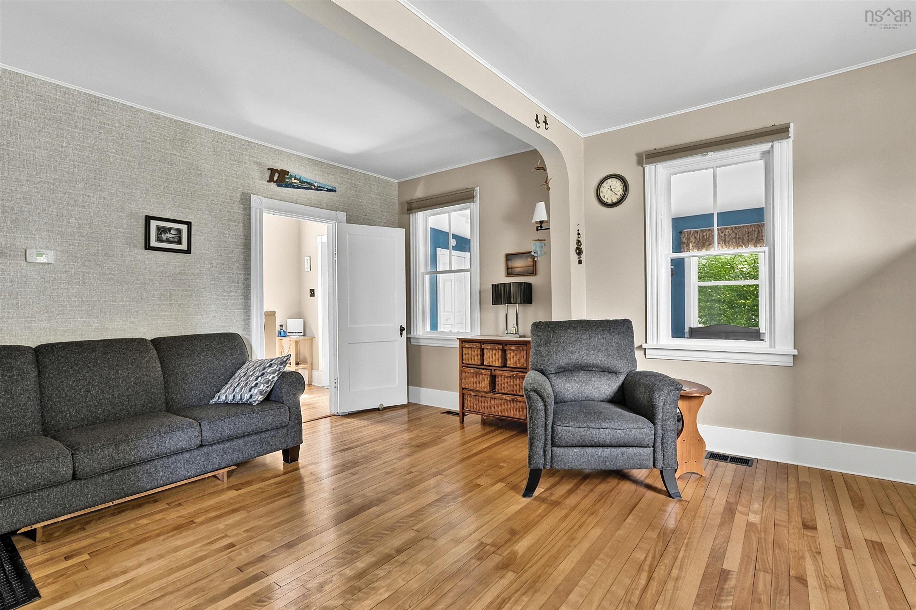 $449,900.00: 689 West Ship Harbour Road, Ship Harbour