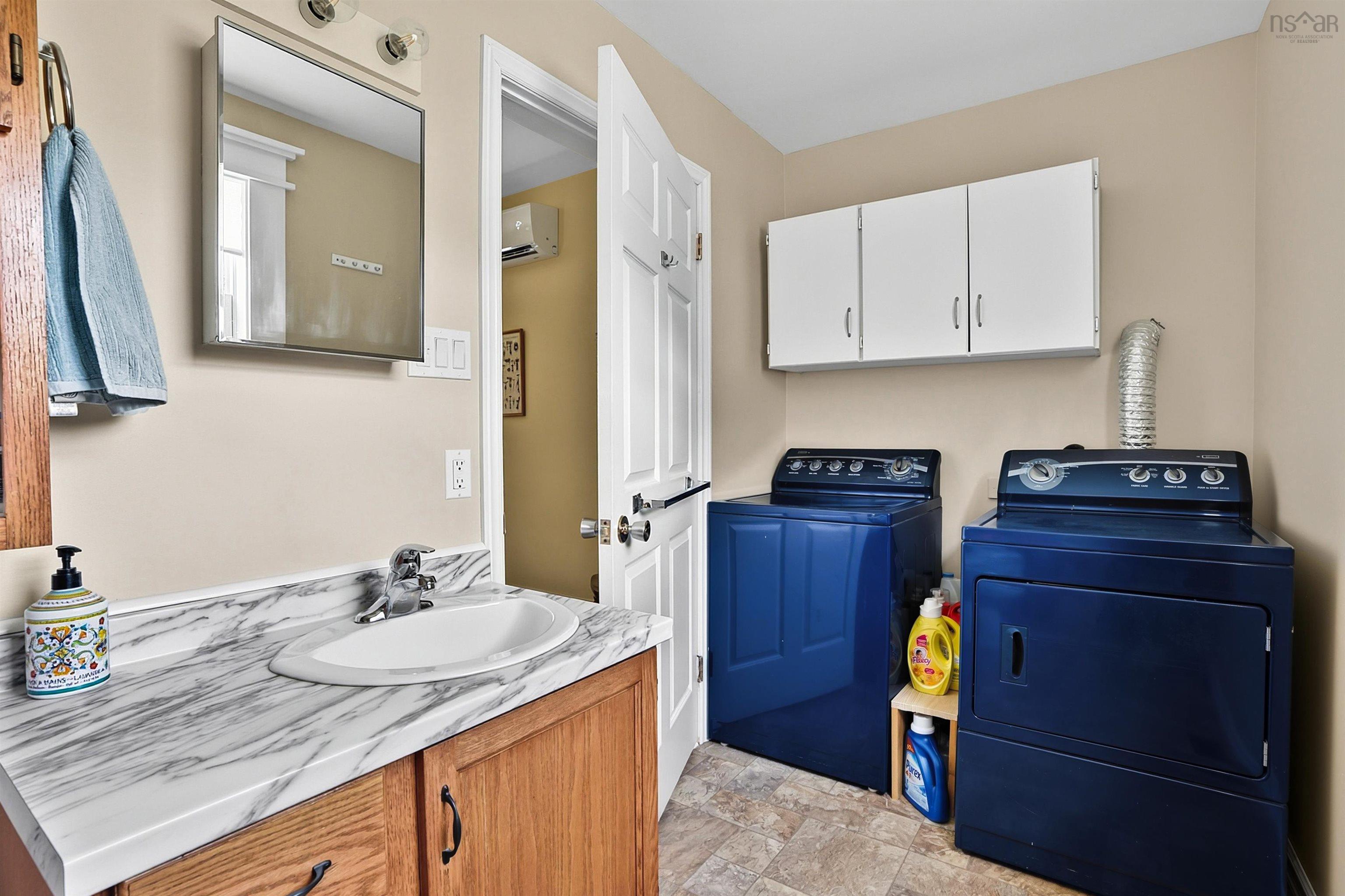 $449,900.00: 689 West Ship Harbour Road, Ship Harbour