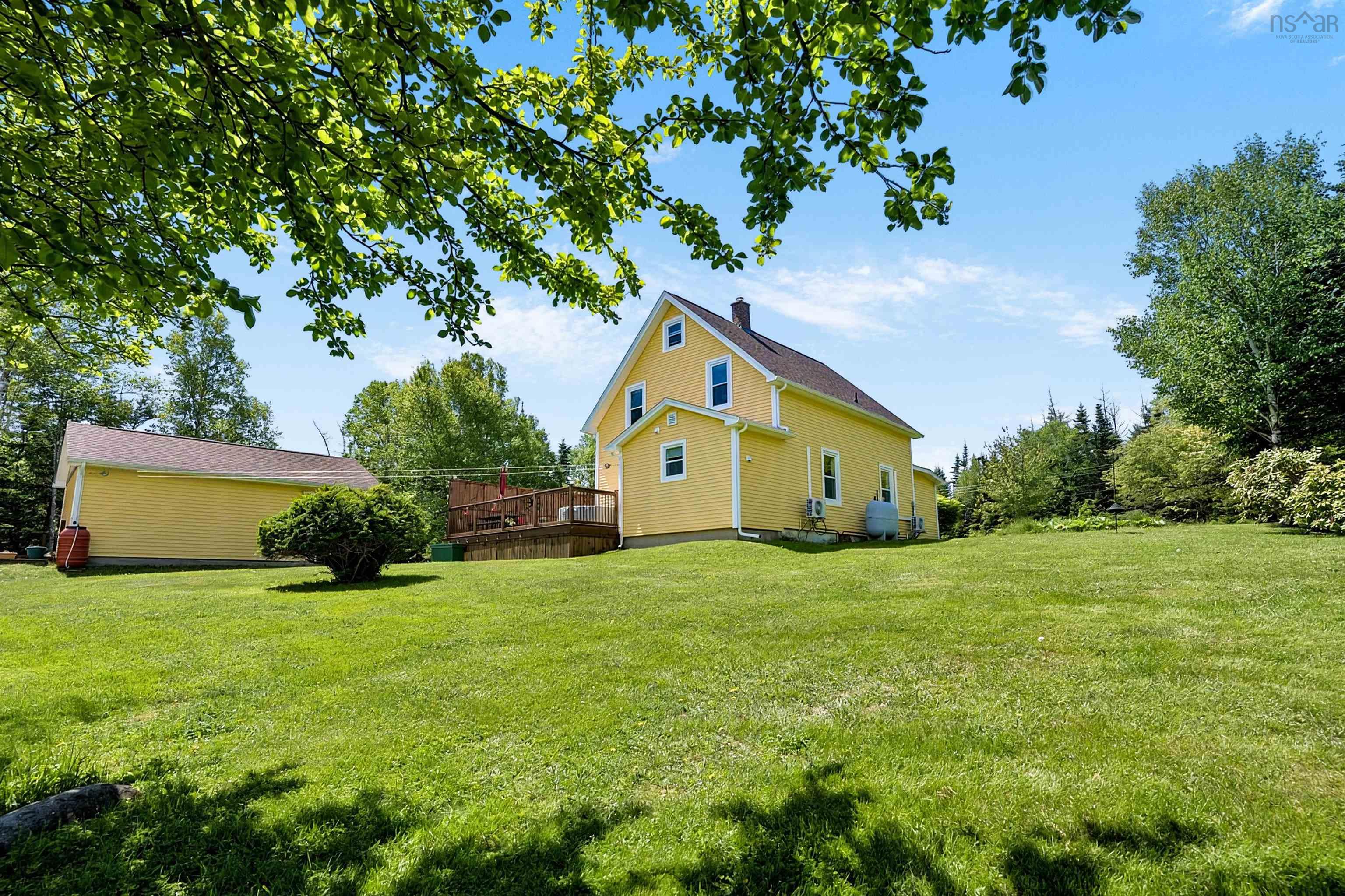 $449,900.00: 689 West Ship Harbour Road, Ship Harbour