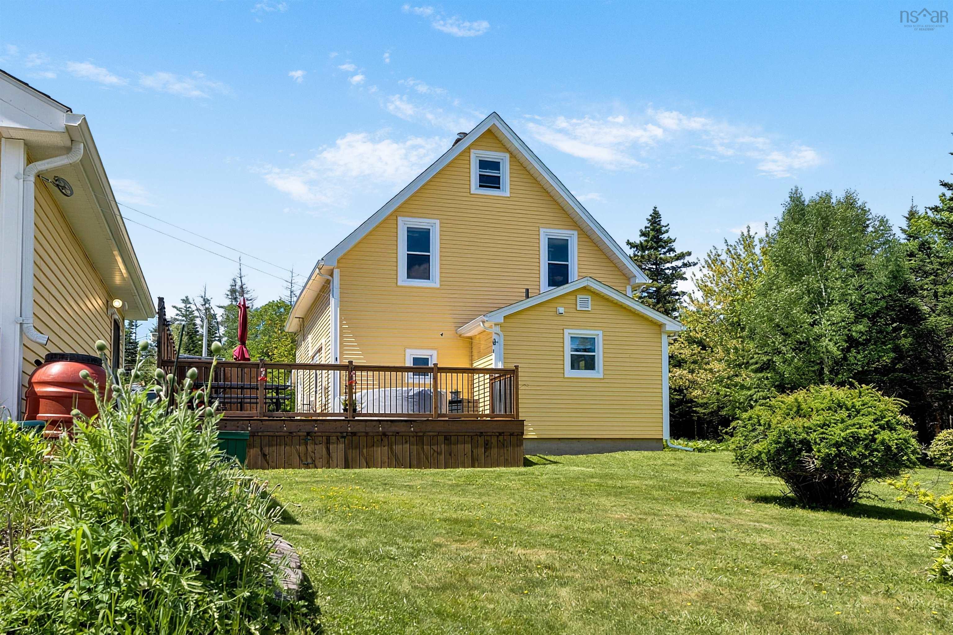 $449,900.00: 689 West Ship Harbour Road, Ship Harbour