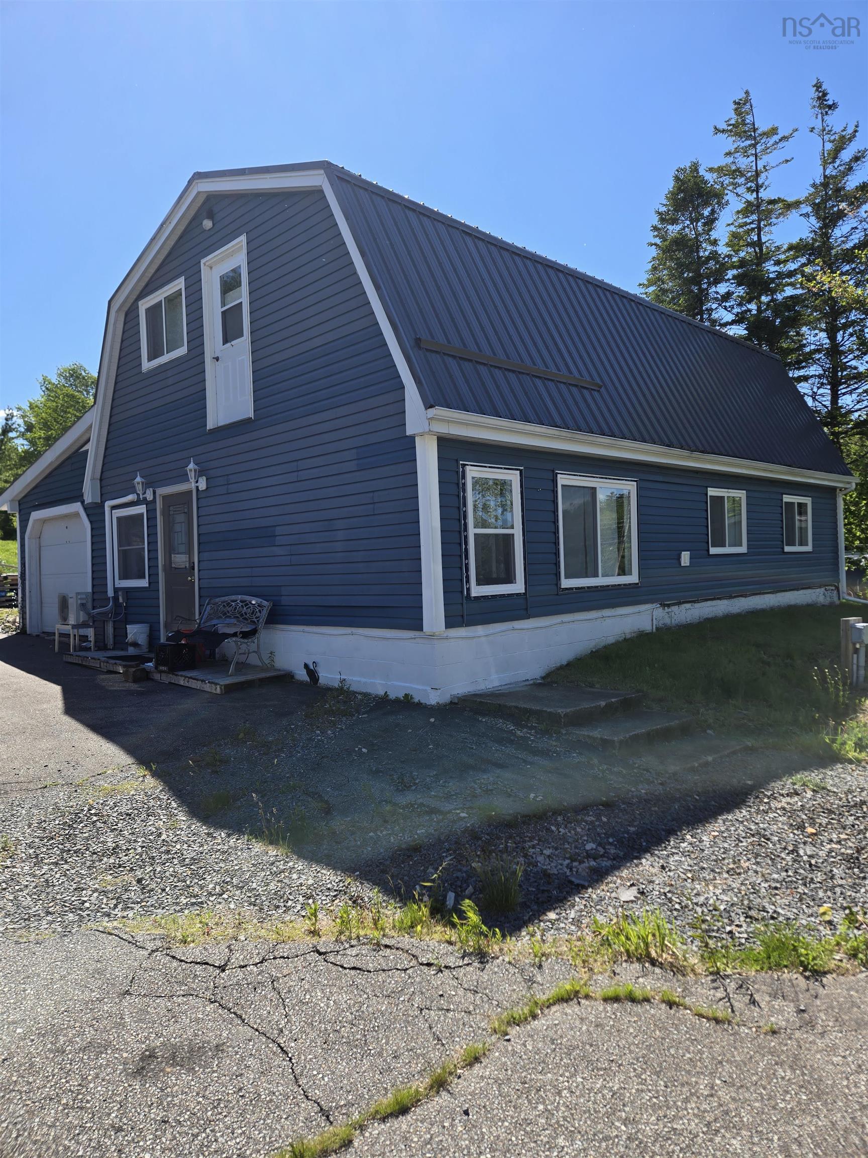 $759,000.00: 4935 Highway 10, New Germany