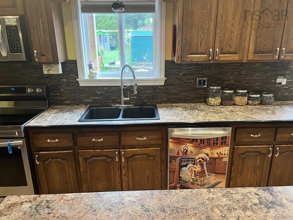 $759,000.00: 4935 Highway 10, New Germany