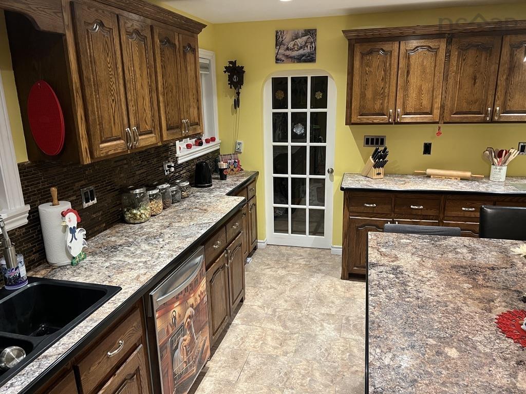 $759,000.00: 4935 Highway 10, New Germany
