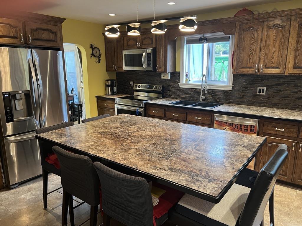 $759,000.00: 4935 Highway 10, New Germany