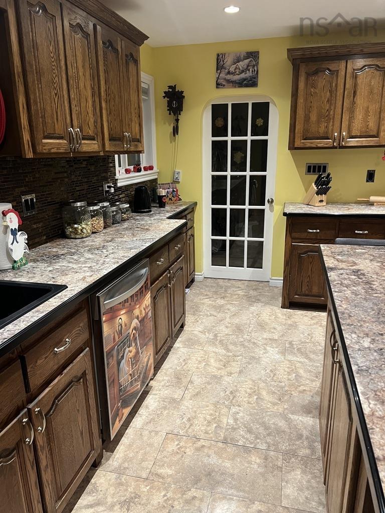 $759,000.00: 4935 Highway 10, New Germany