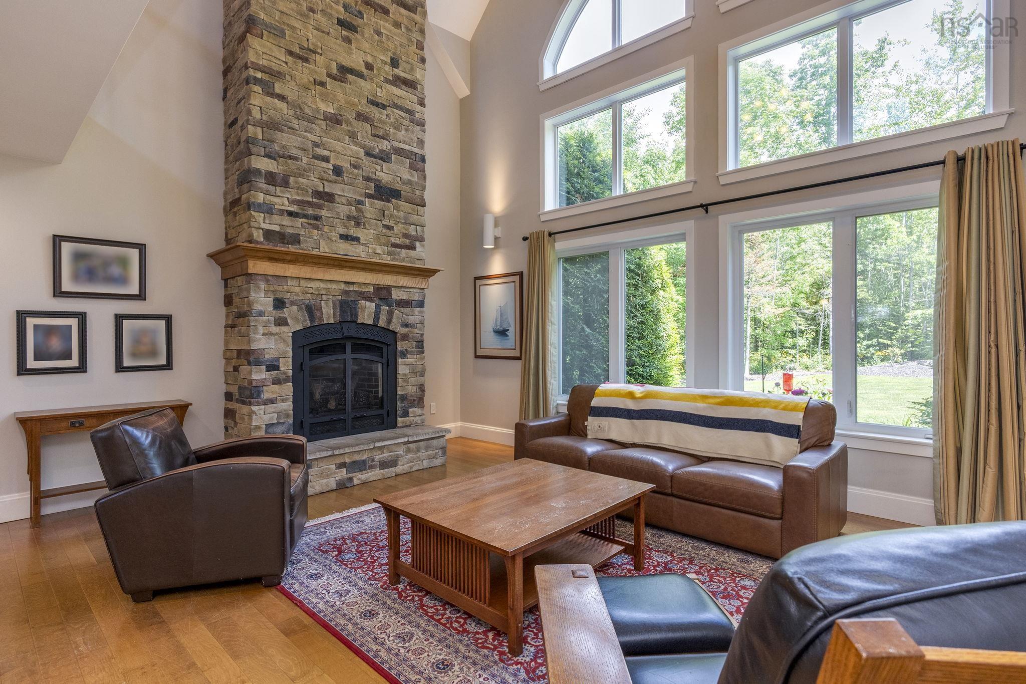 $975,000.00: 3 Queens Court W, Kentville
