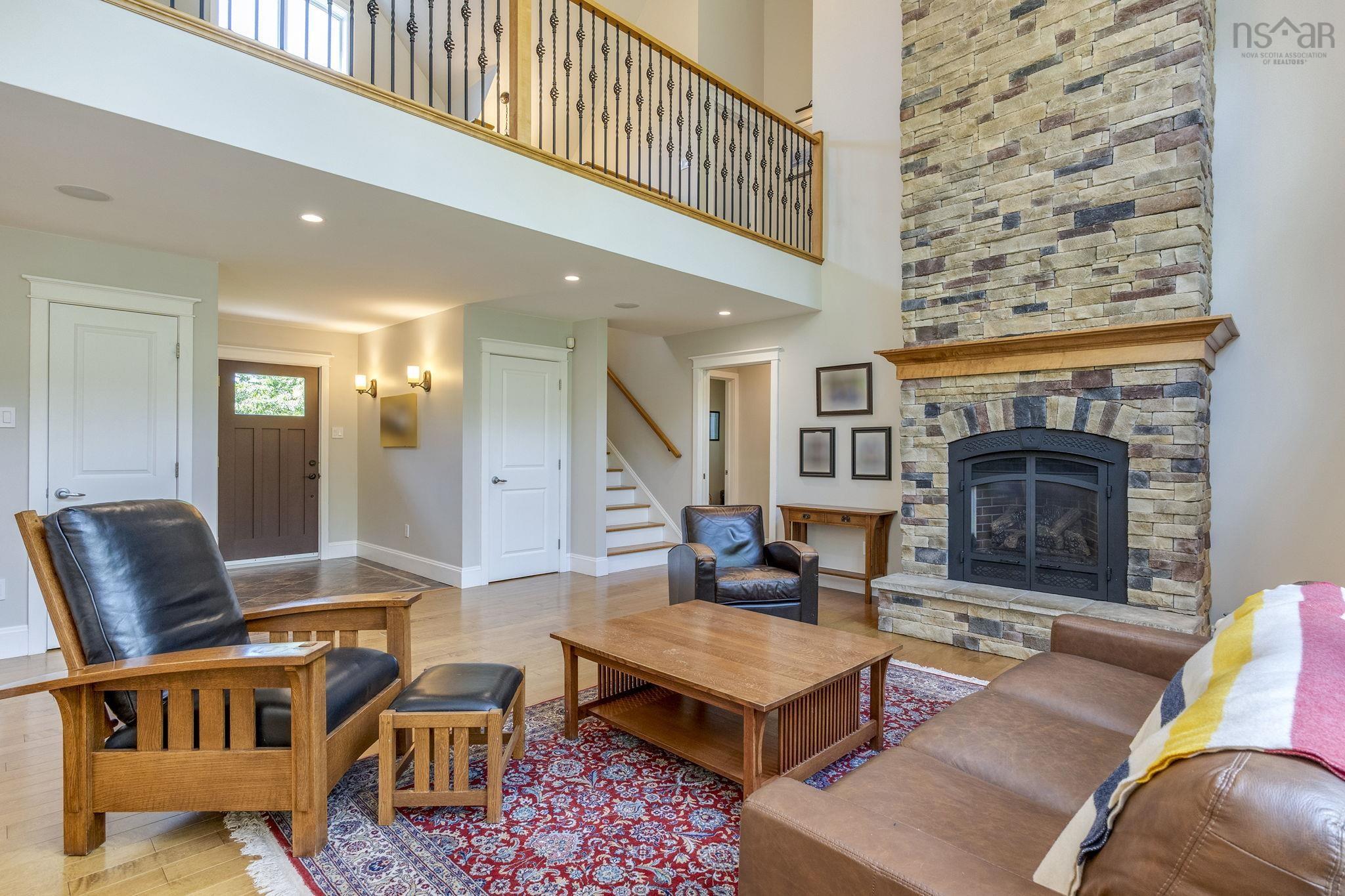 $975,000.00: 3 Queens Court W, Kentville