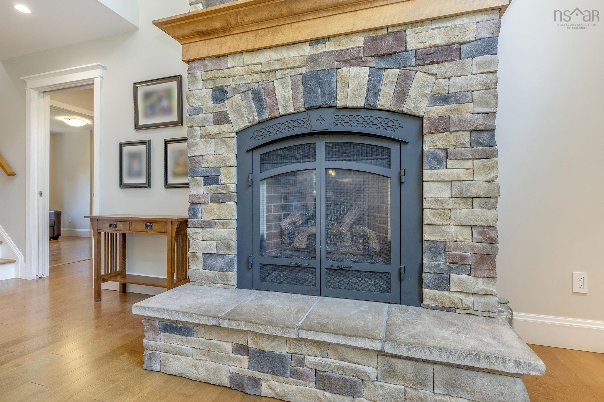 $975,000.00: 3 Queens Court W, Kentville
