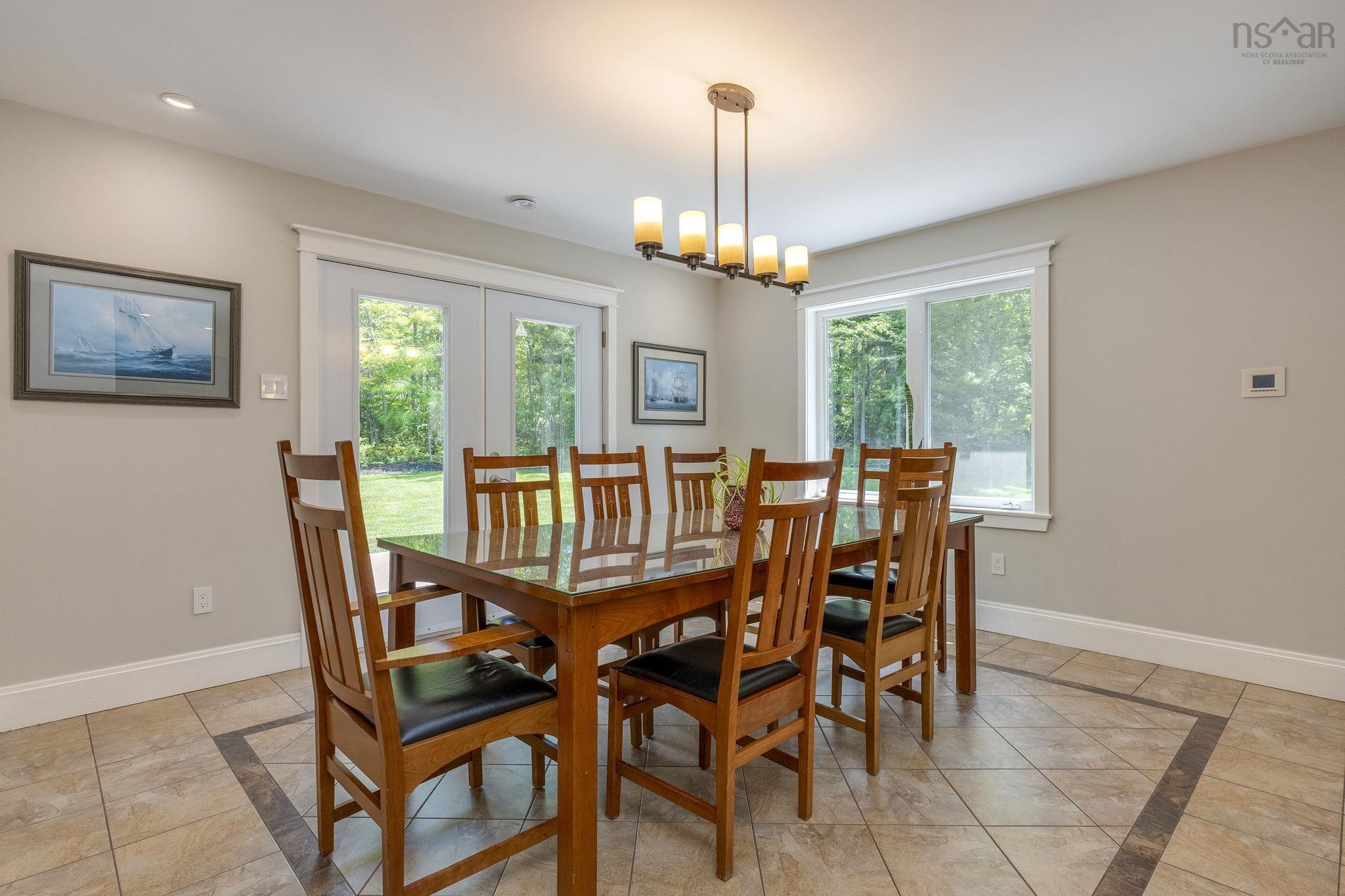 $975,000.00: 3 Queens Court W, Kentville