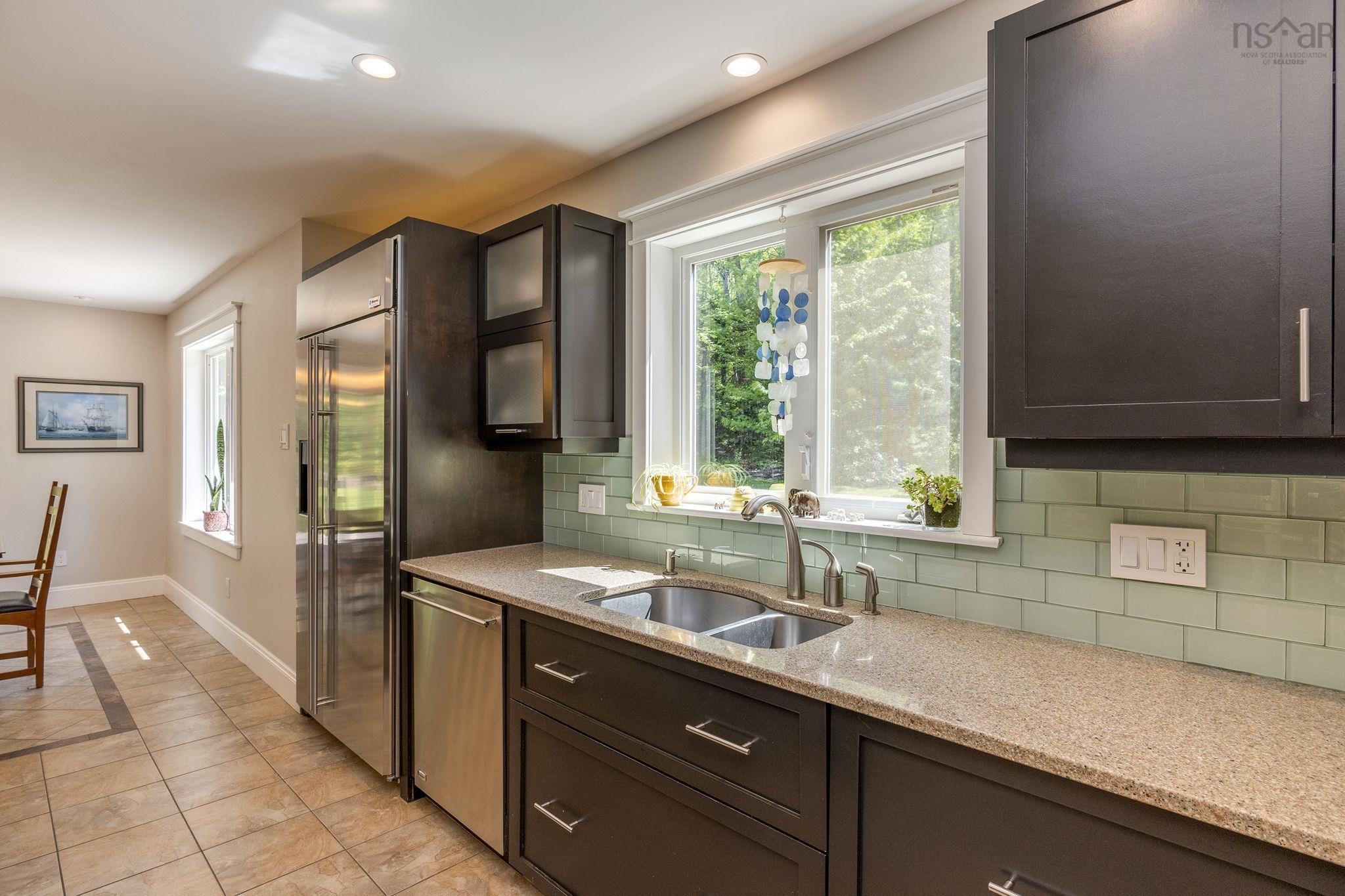 $975,000.00: 3 Queens Court W, Kentville