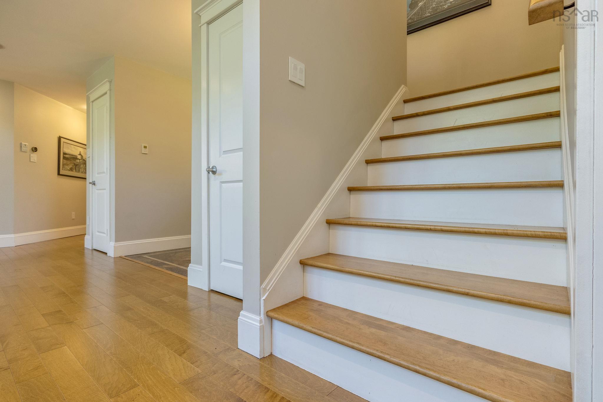 $975,000.00: 3 Queens Court W, Kentville