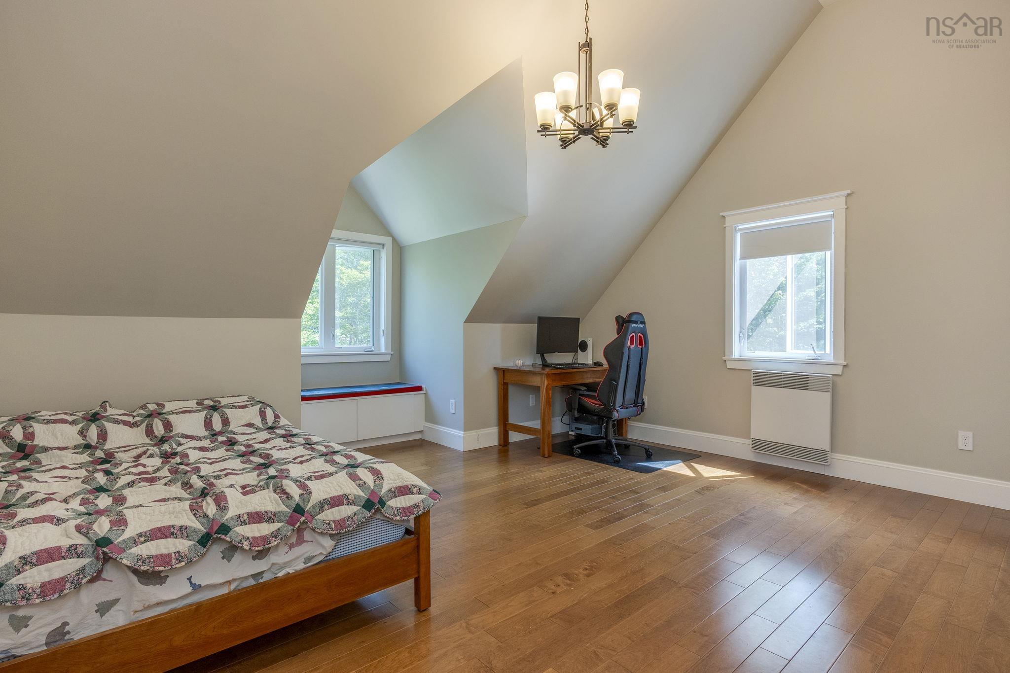$975,000.00: 3 Queens Court W, Kentville