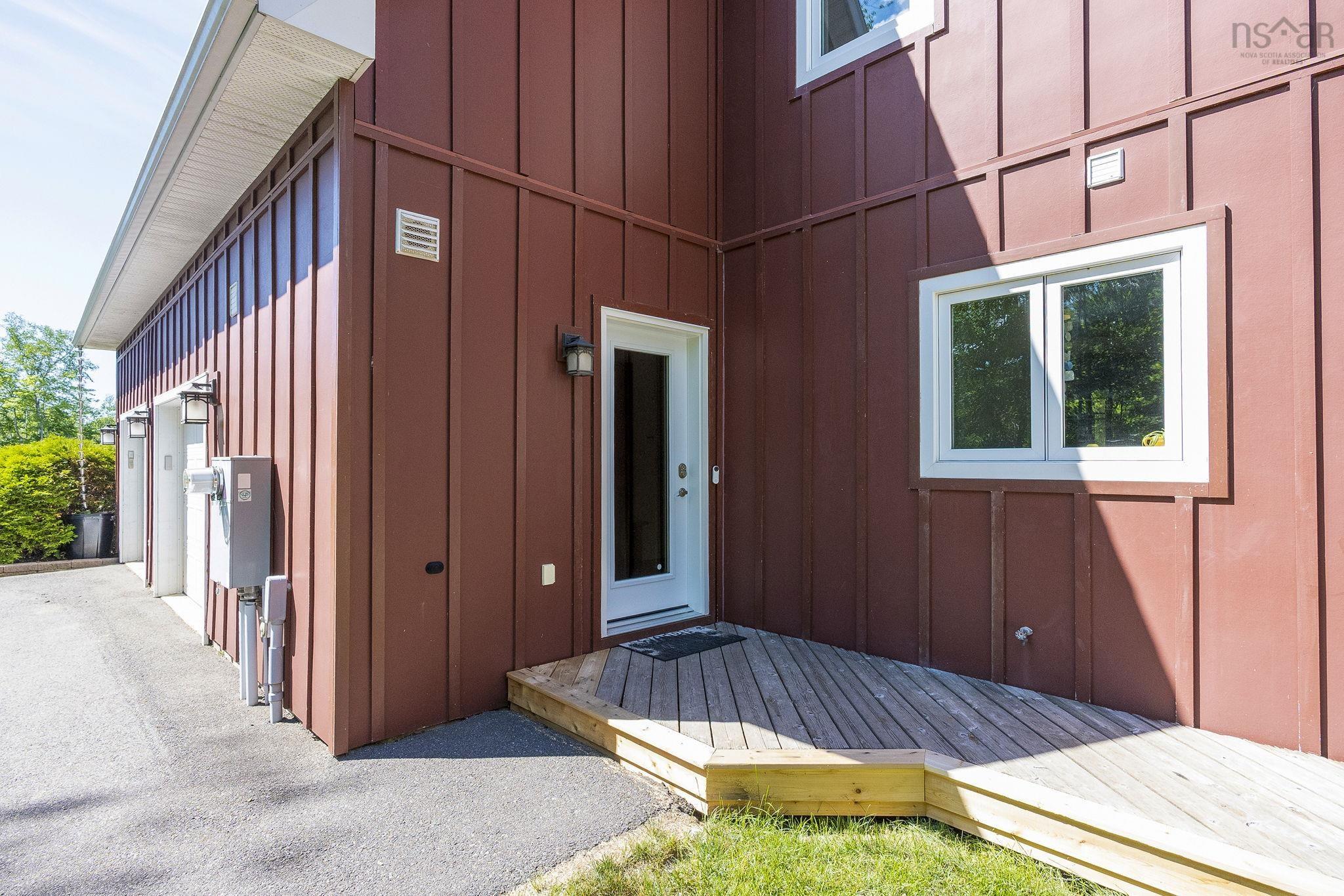 $975,000.00: 3 Queens Court W, Kentville