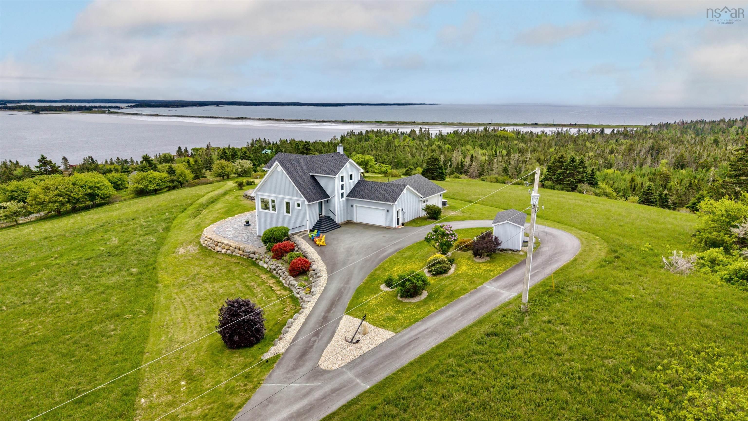 $1,199,000.00: 101 Razilly Lane, Crescent Beach