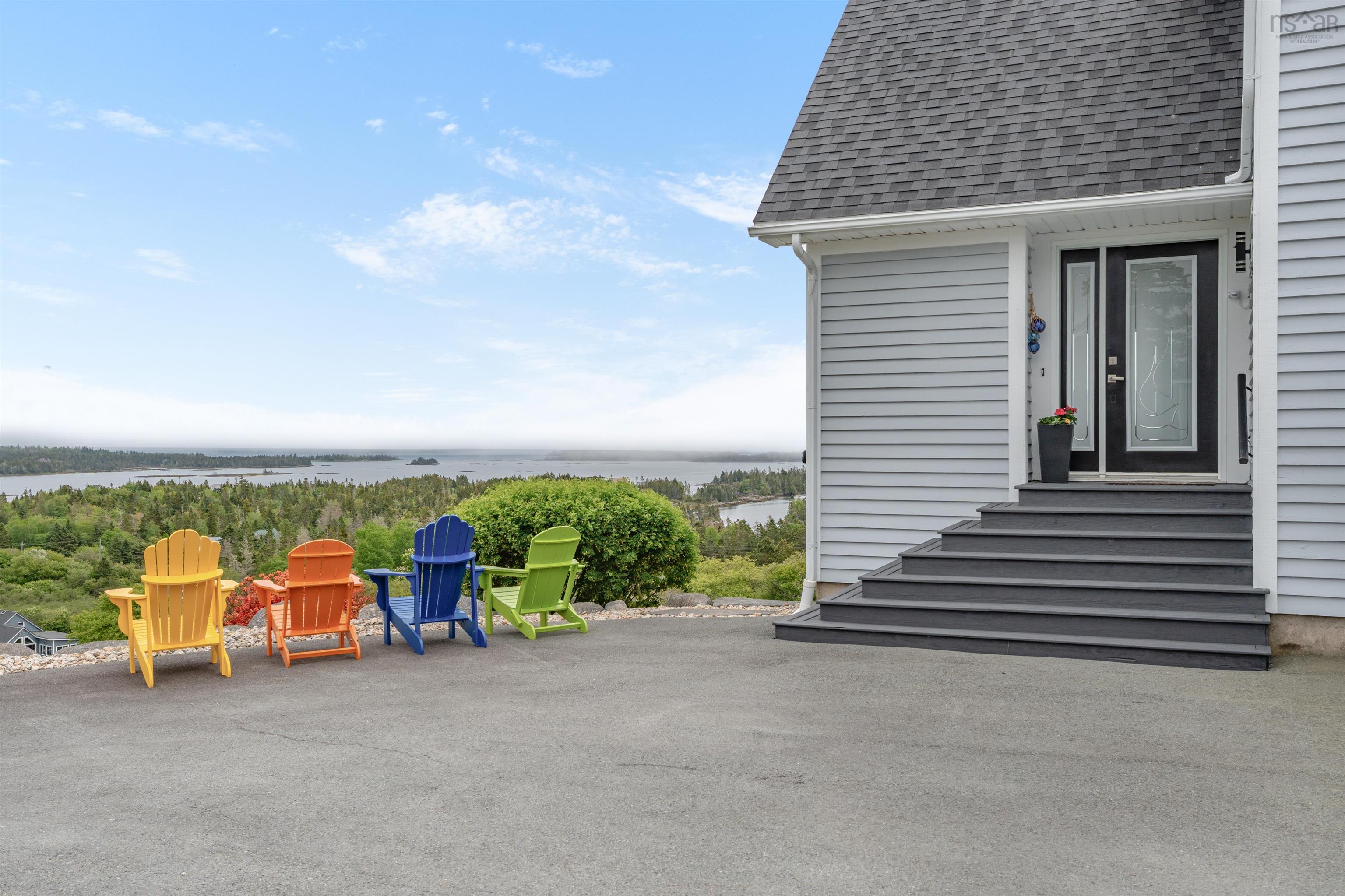 $1,199,000.00: 101 Razilly Lane, Crescent Beach