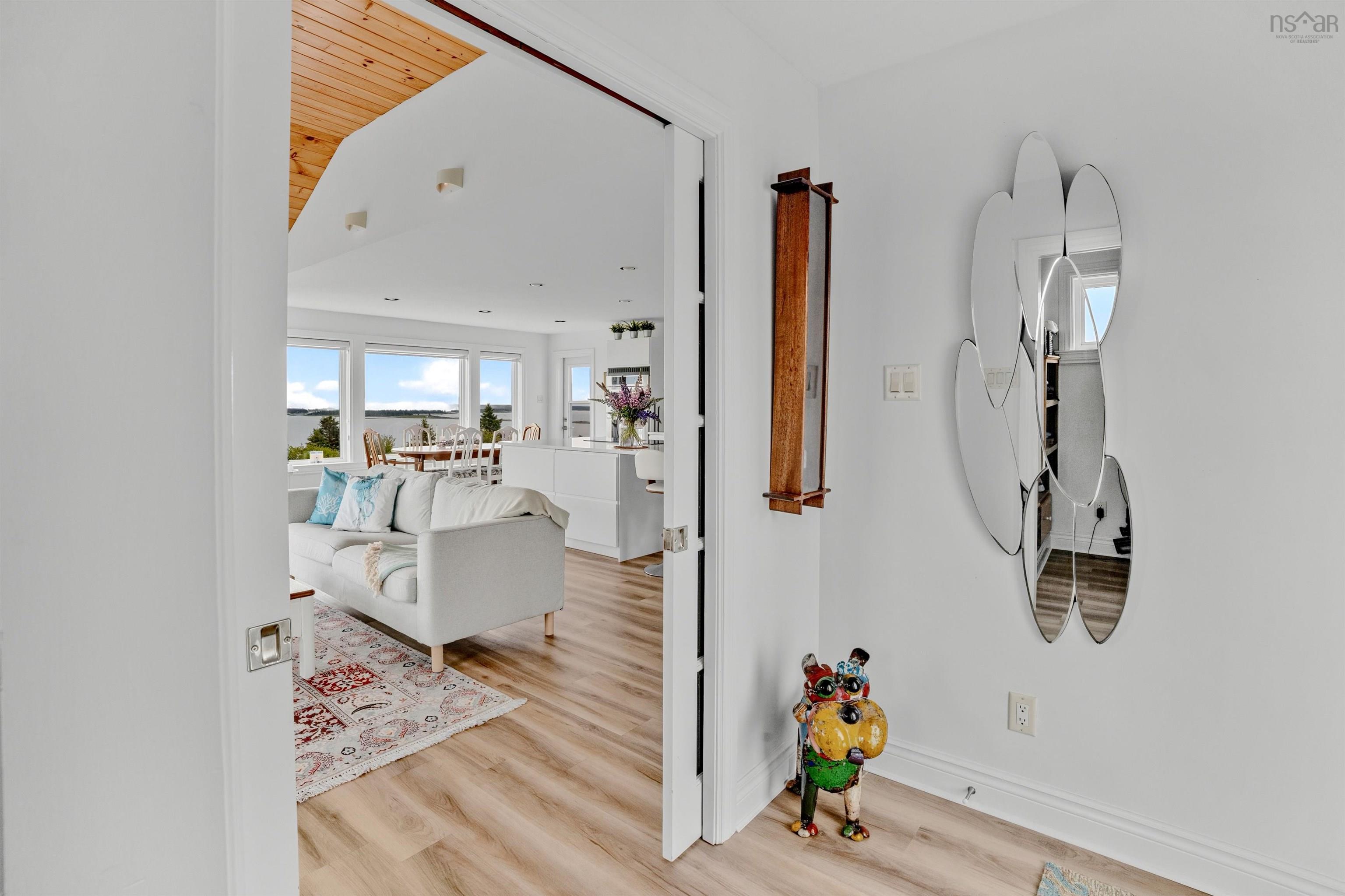 $1,199,000.00: 101 Razilly Lane, Crescent Beach