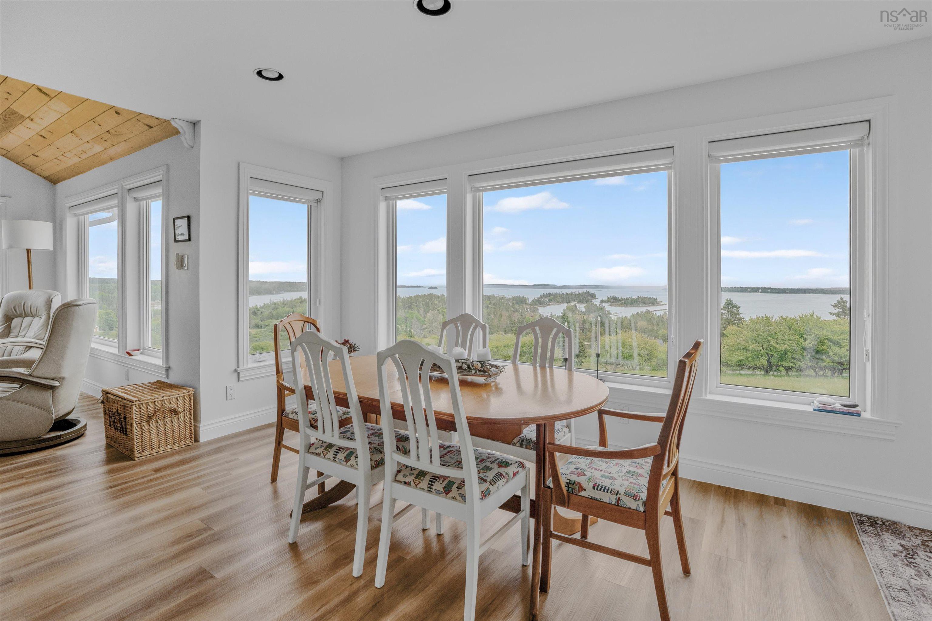 $1,199,000.00: 101 Razilly Lane, Crescent Beach
