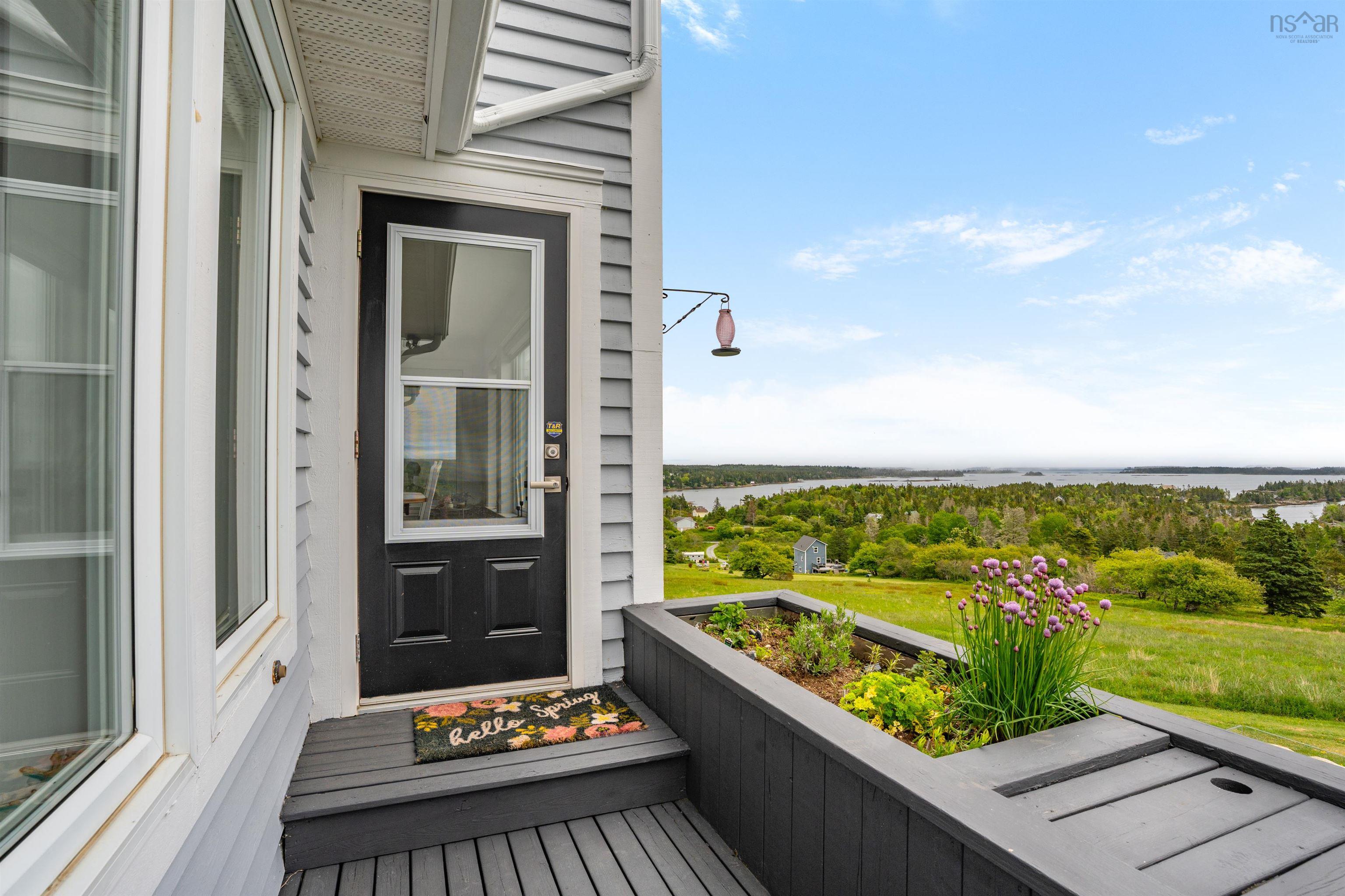 $1,199,000.00: 101 Razilly Lane, Crescent Beach