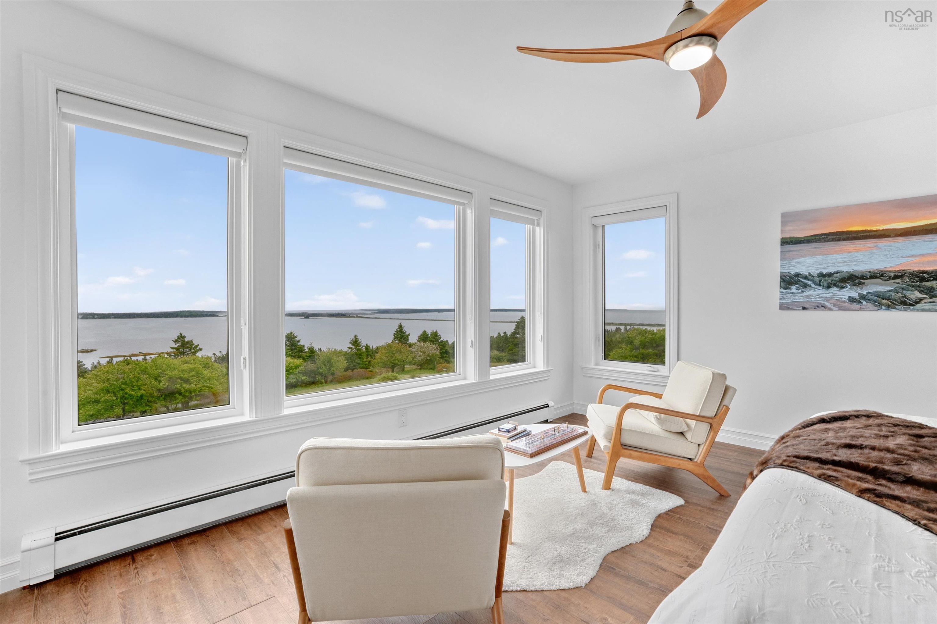 $1,199,000.00: 101 Razilly Lane, Crescent Beach