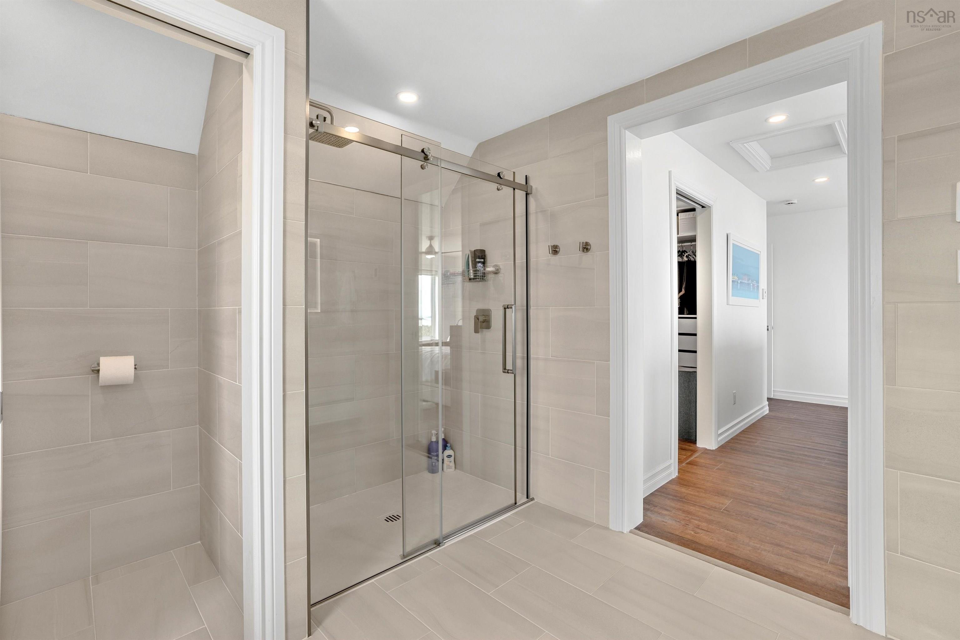 $1,199,000.00: 101 Razilly Lane, Crescent Beach