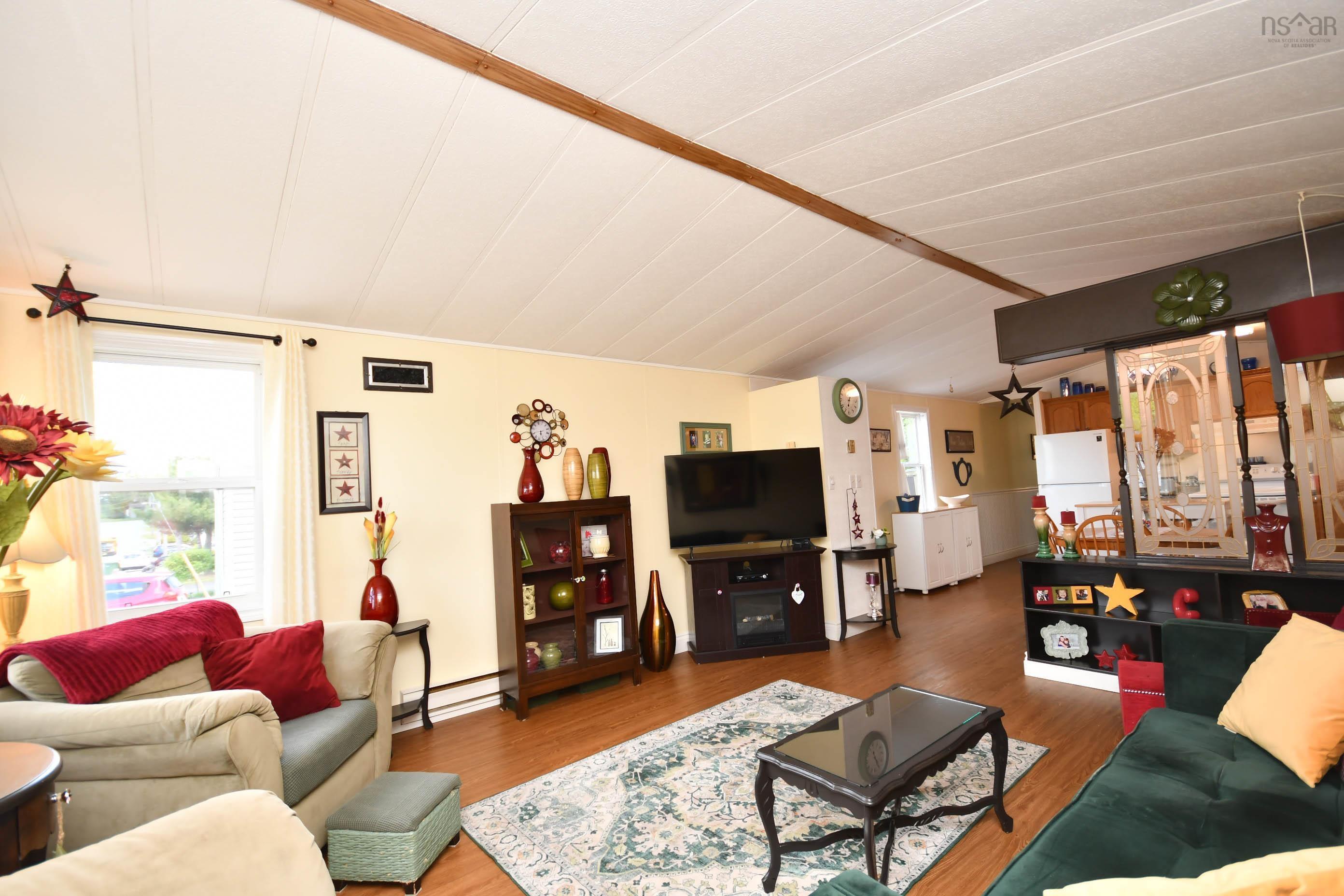 1526 Woodbine Drive, Beaver Bank, NS (MLS 202615045)