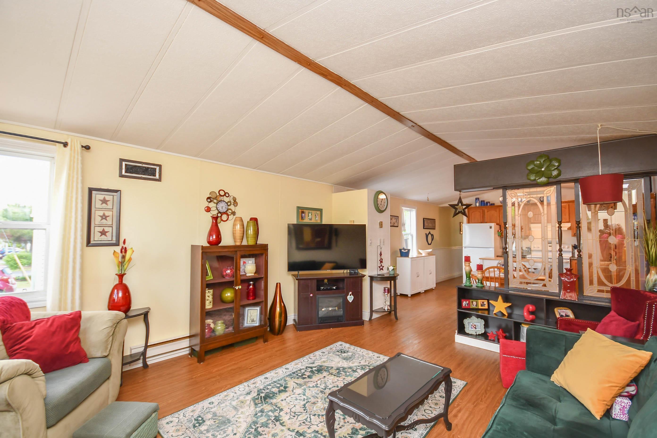 1526 Woodbine Drive, Beaver Bank, NS (MLS 202615045)