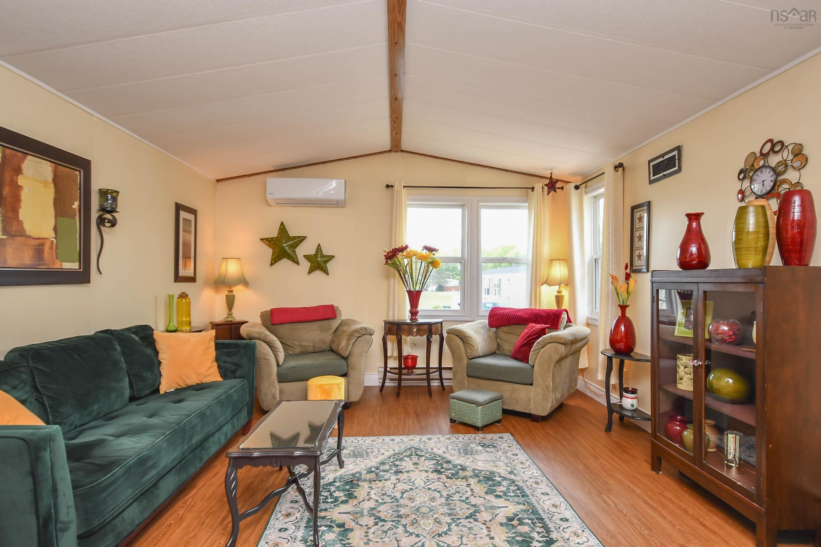 1526 Woodbine Drive, Beaver Bank, NS (MLS 202615045)