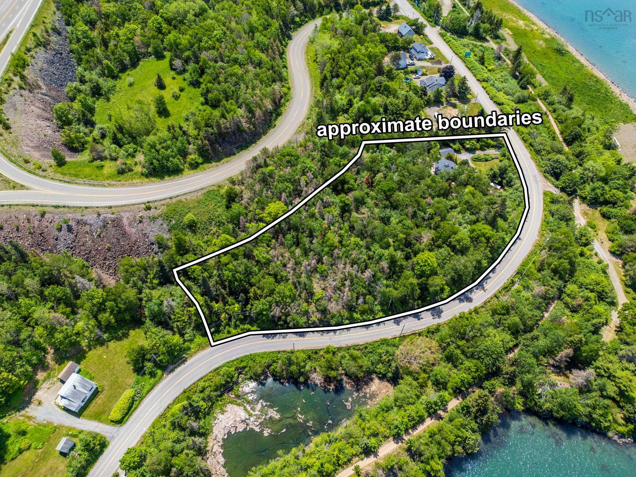 $385,000.00: 894 Highway 1, Smiths Cove