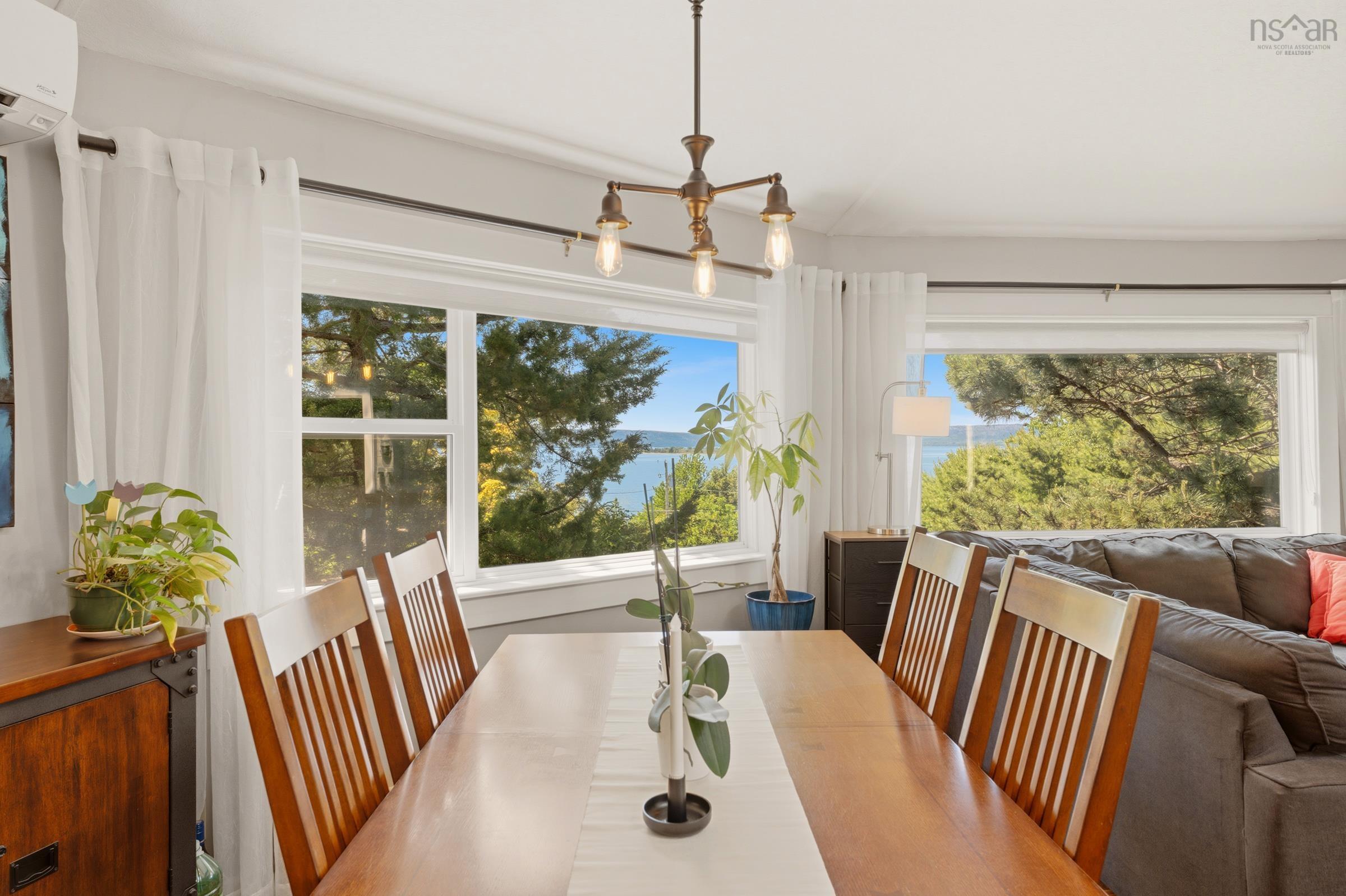 $385,000.00: 894 Highway 1, Smiths Cove