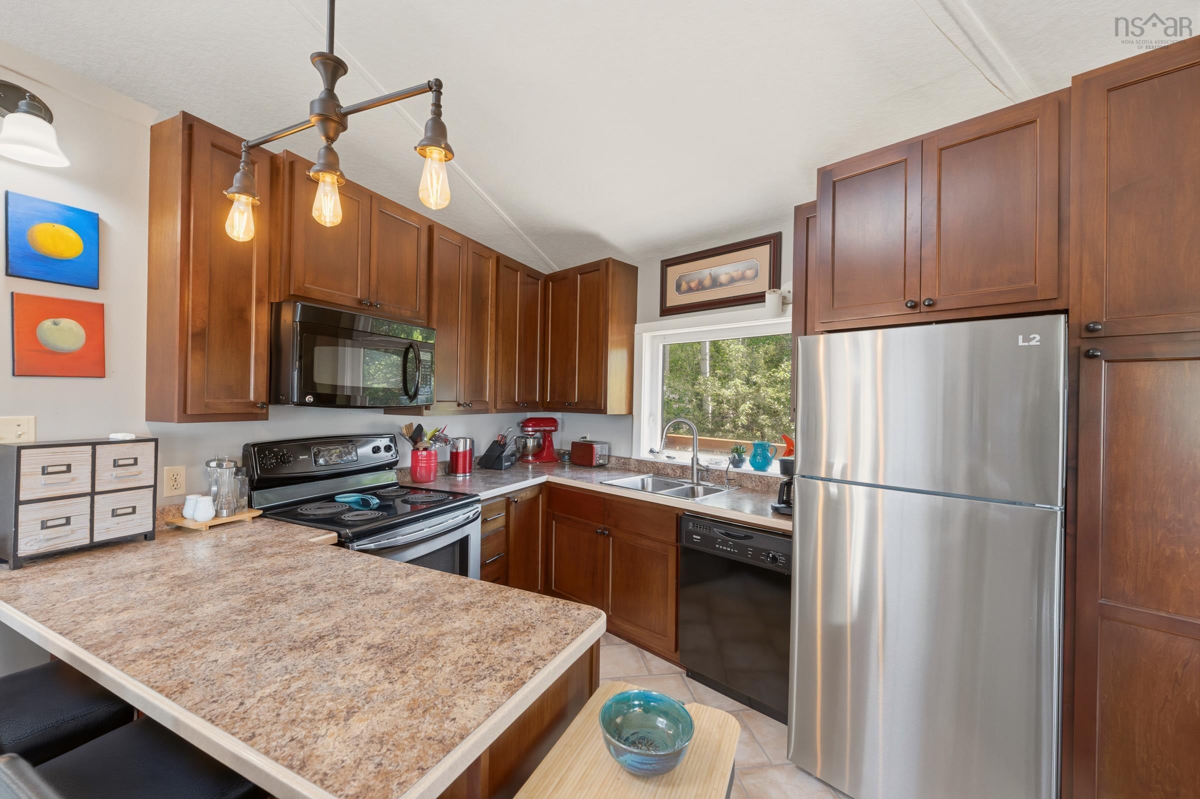 $385,000.00: 894 Highway 1, Smiths Cove