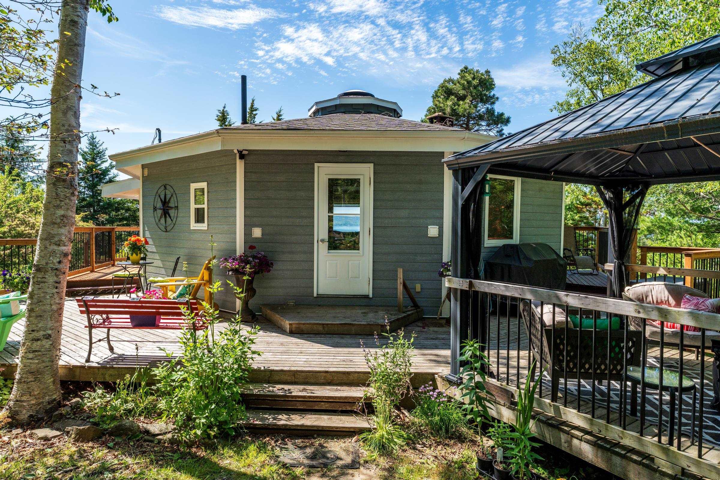 $385,000.00: 894 Highway 1, Smiths Cove