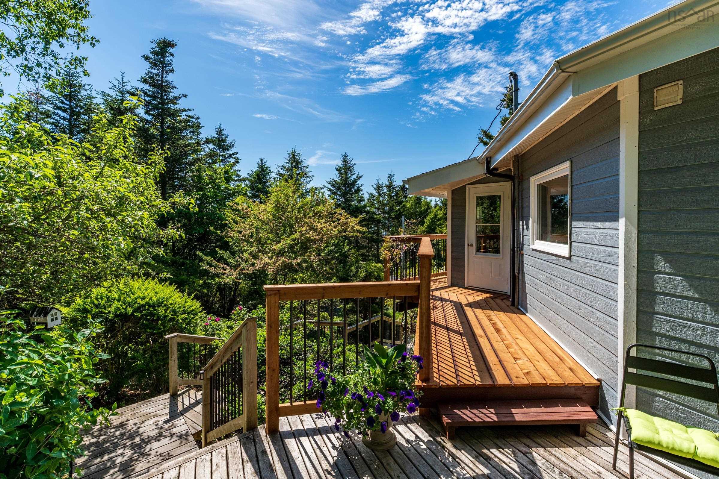 $385,000.00: 894 Highway 1, Smiths Cove