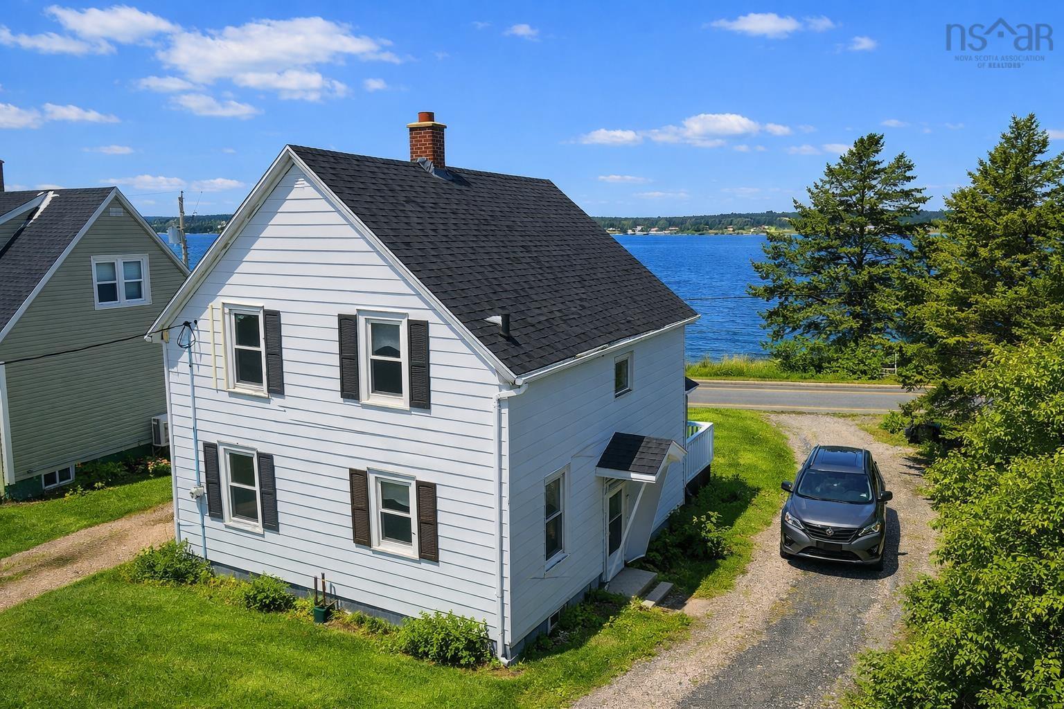 $239,000.00: 2345 Highway 239 Highway, Point Edward