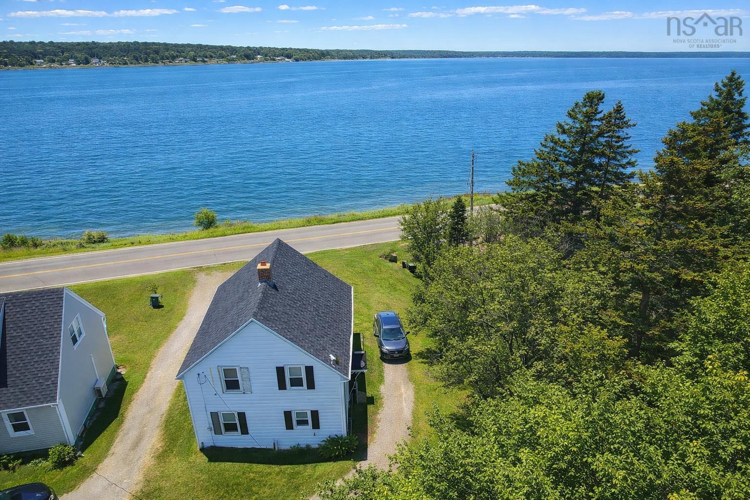 $239,000.00: 2345 Highway 239 Highway, Point Edward
