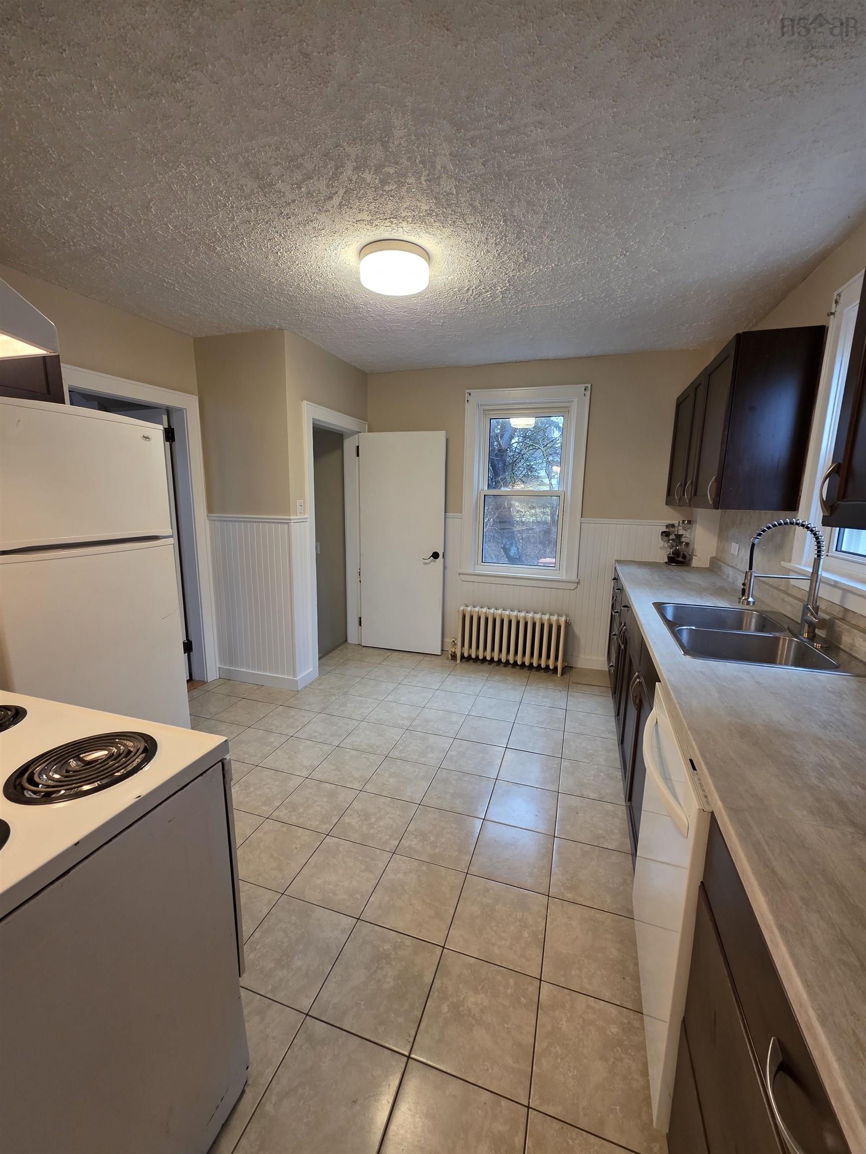 $239,000.00: 2345 Highway 239 Highway, Point Edward