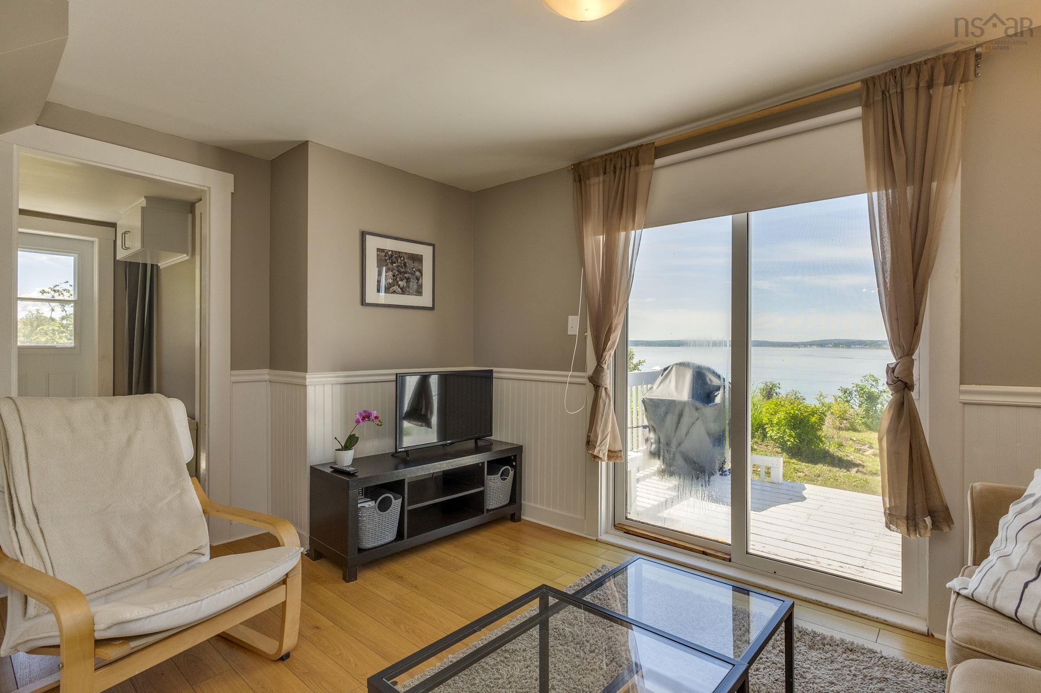 $329,000.00: 958 Granville Road, Victoria Beach