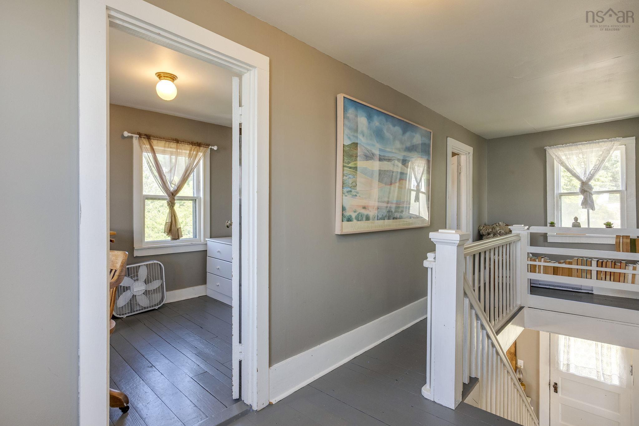 $329,000.00: 958 Granville Road, Victoria Beach