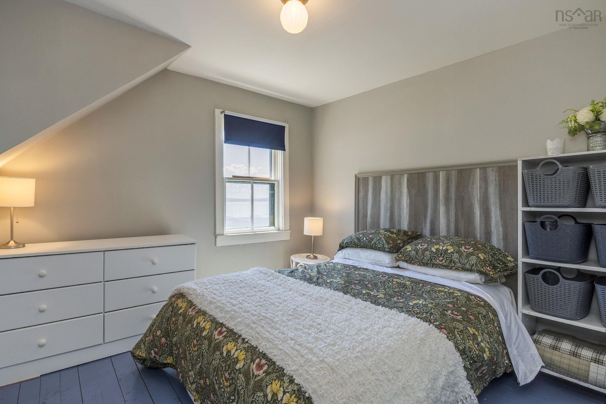 $329,000.00: 958 Granville Road, Victoria Beach