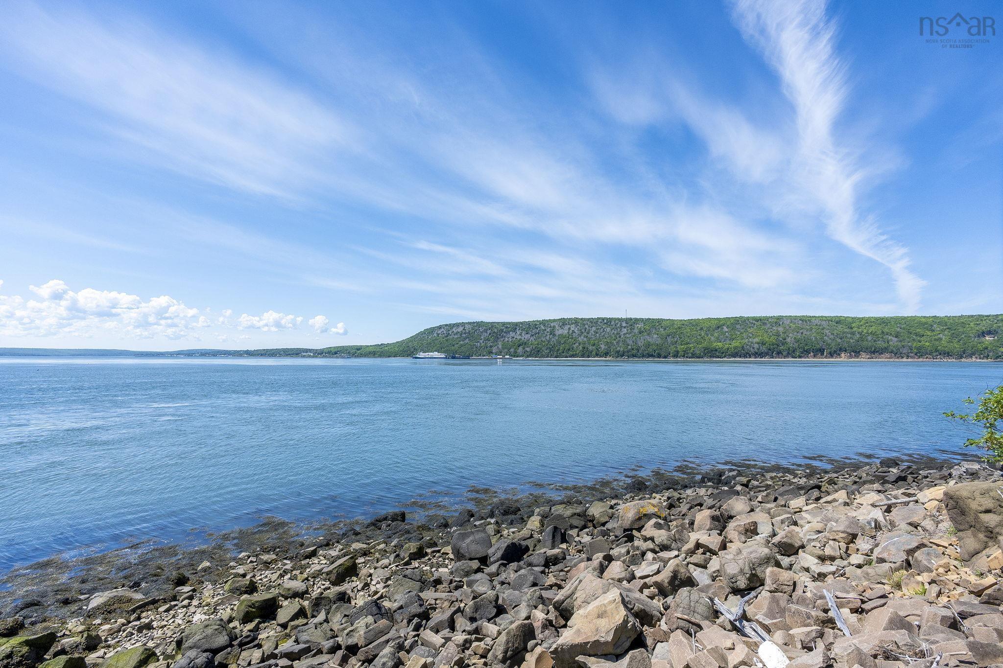 $329,000.00: 958 Granville Road, Victoria Beach