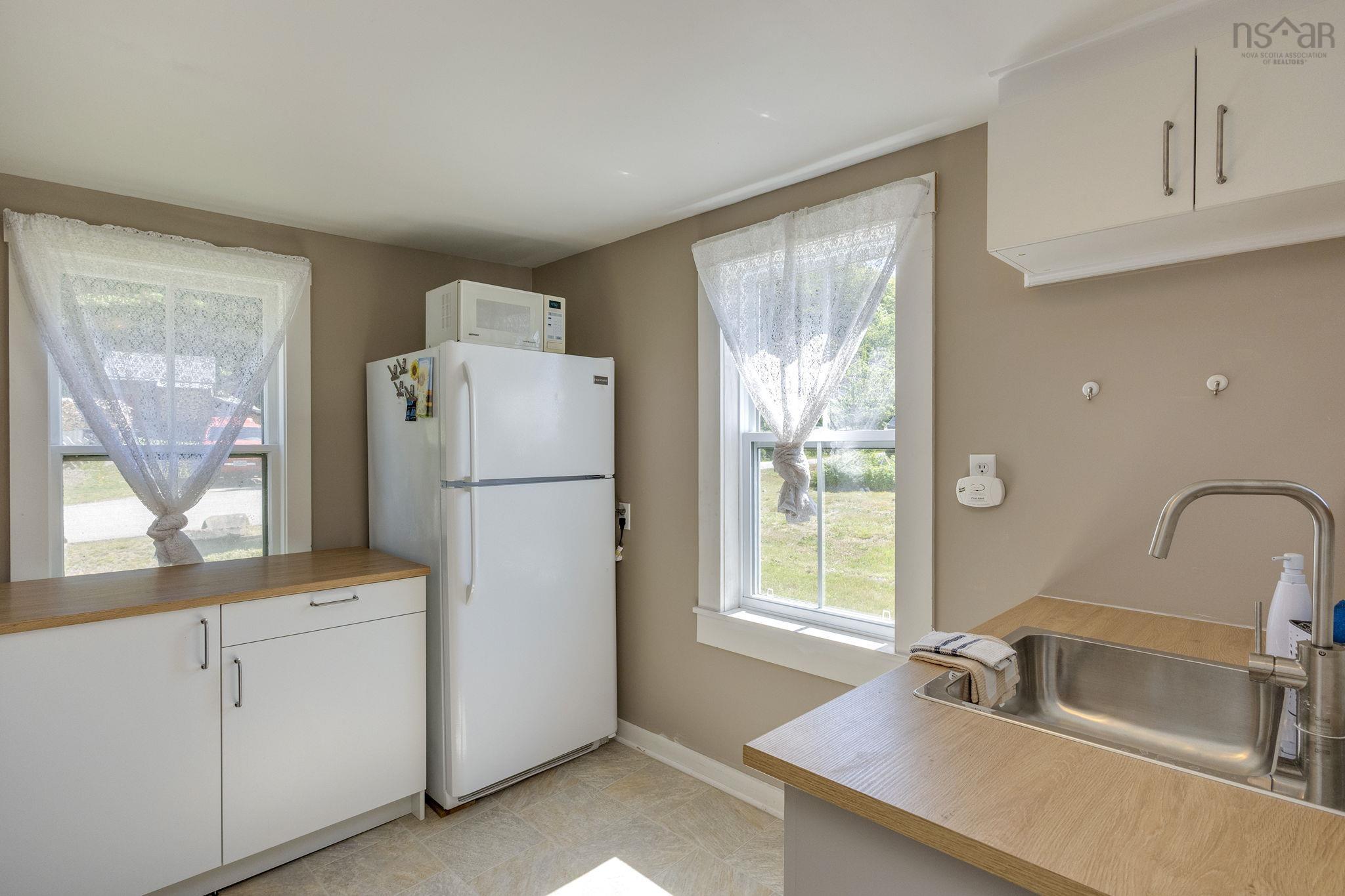 $329,000.00: 958 Granville Road, Victoria Beach