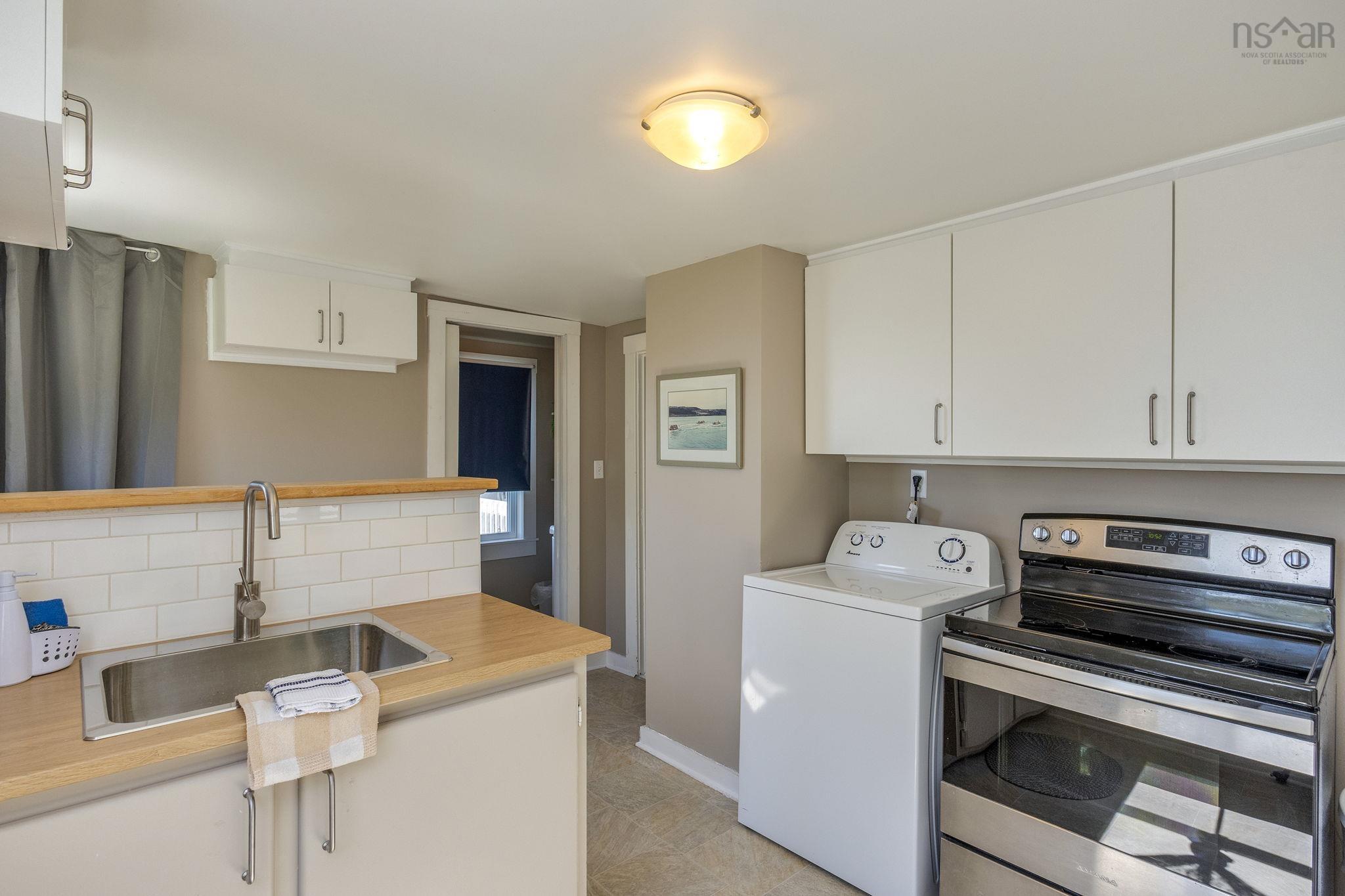 $329,000.00: 958 Granville Road, Victoria Beach