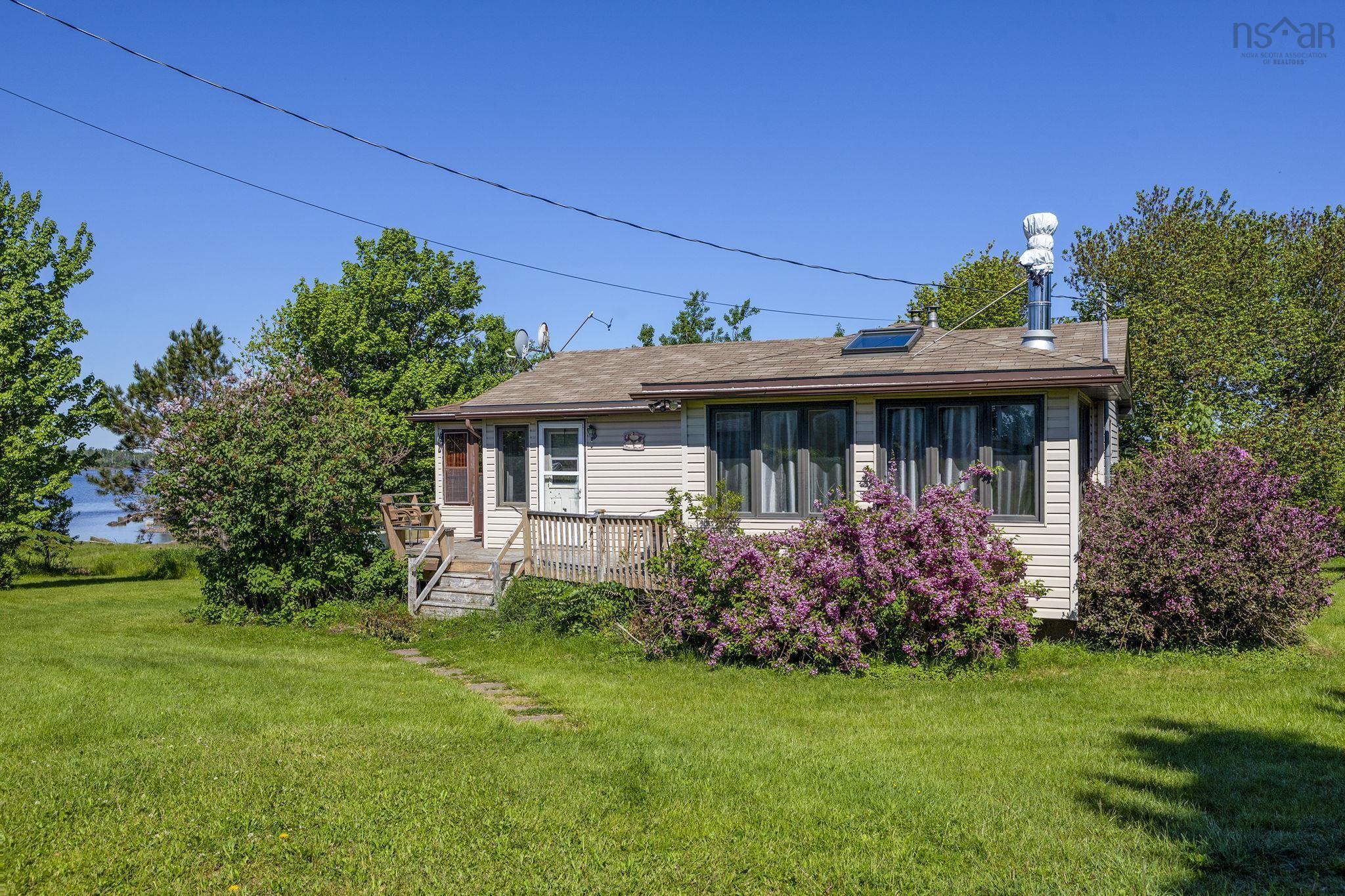 $215,000.00: 19 Ernies Lane, Caribou Island