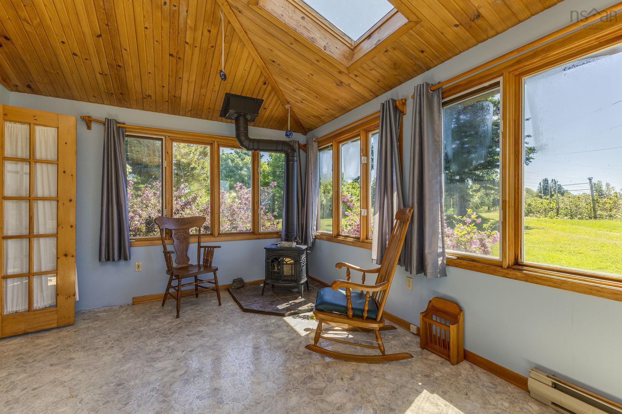 $215,000.00: 19 Ernies Lane, Caribou Island