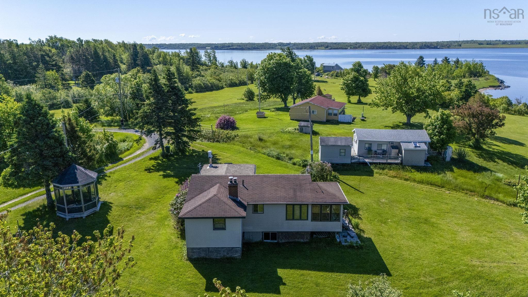 $215,000.00: 19 Ernies Lane, Caribou Island