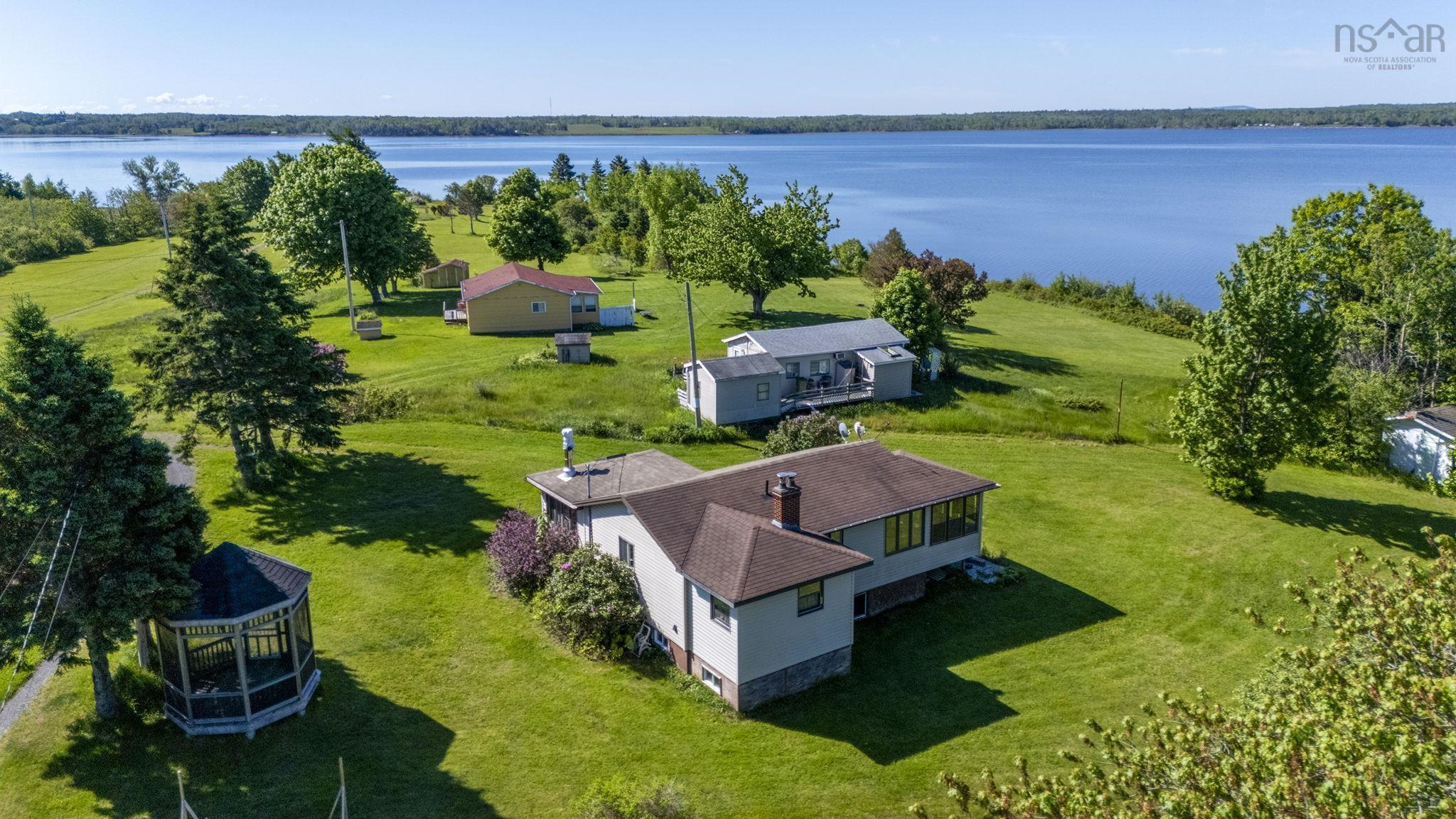 $215,000.00: 19 Ernies Lane, Caribou Island