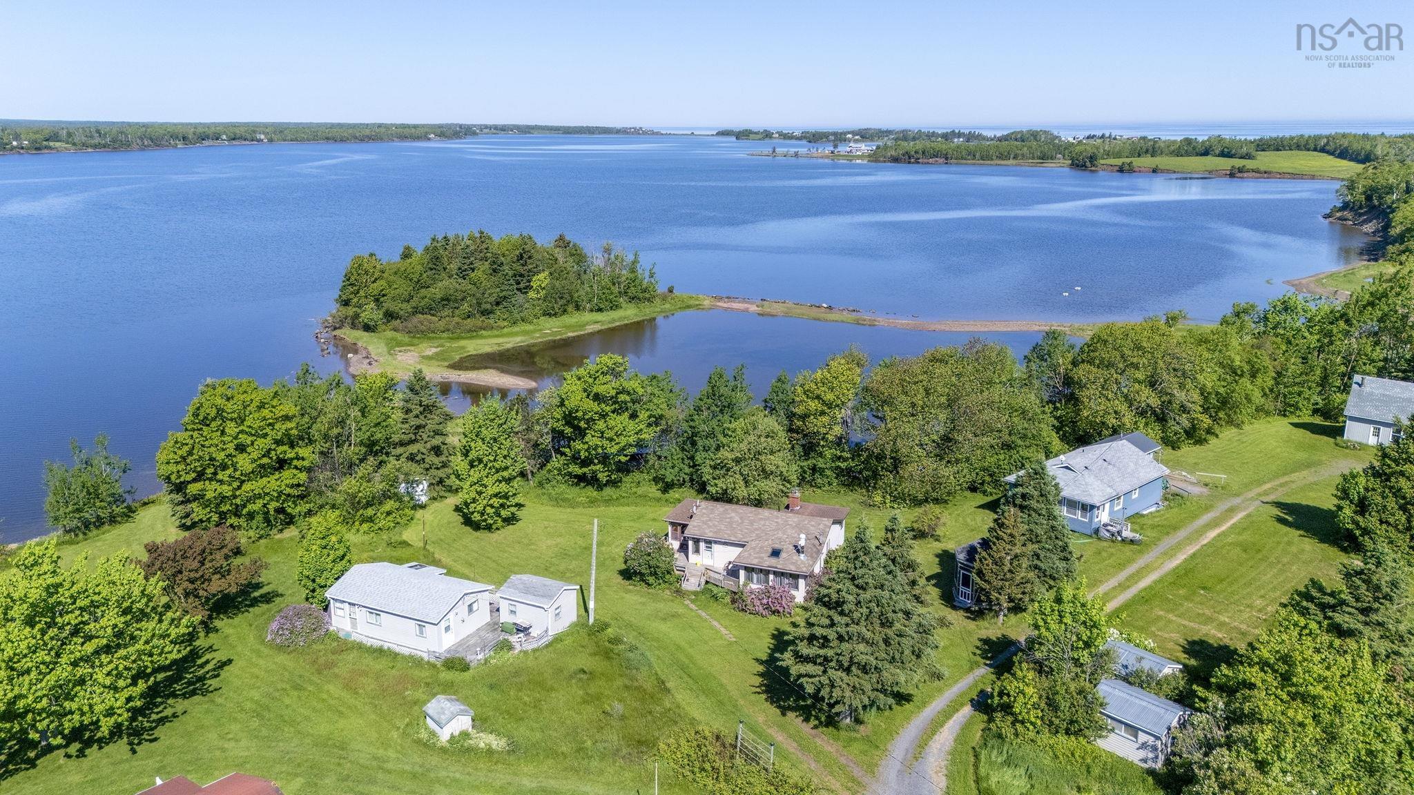 $215,000.00: 19 Ernies Lane, Caribou Island