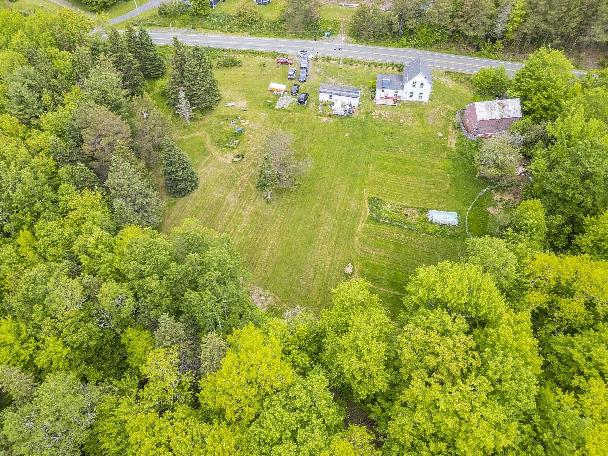 $219,900.00: 535 E River East Side Road, Glencoe