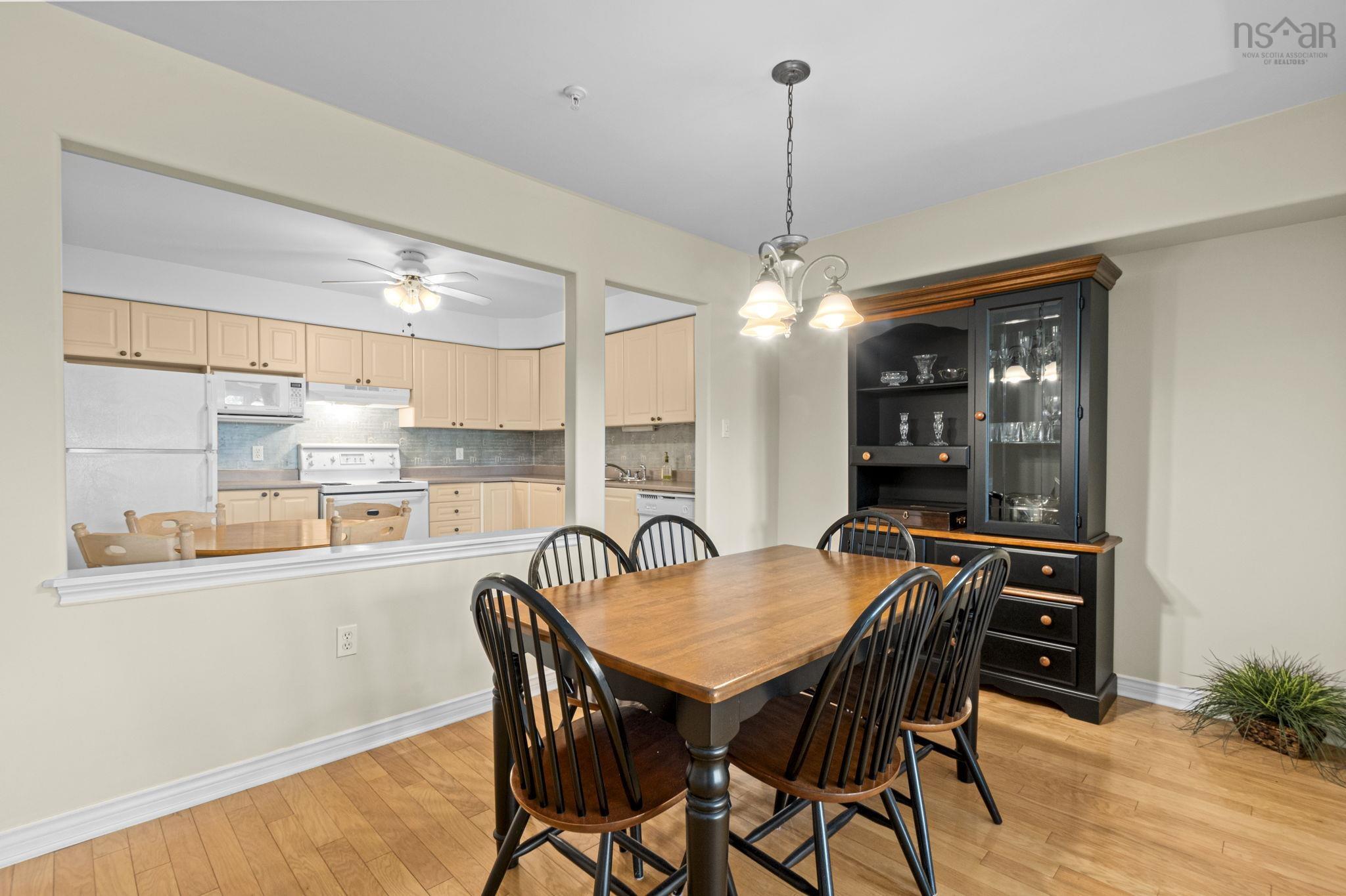 $474,900.00: 301 2 Lake Drive, Bedford